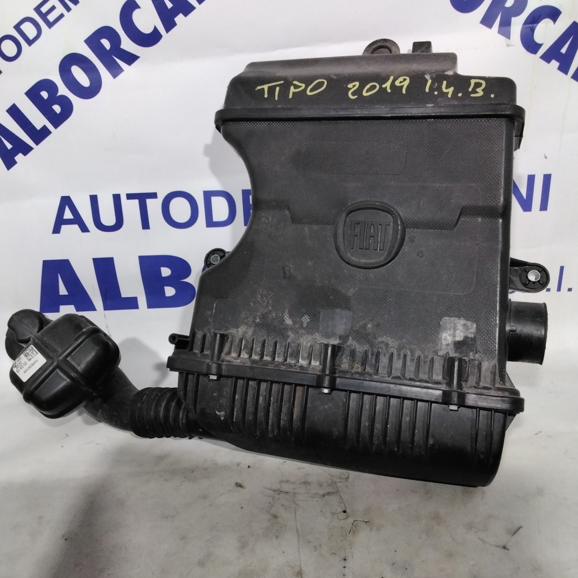 Air filter housing Fiat Tipo 1.4 petrol year 2019 part number:46783548