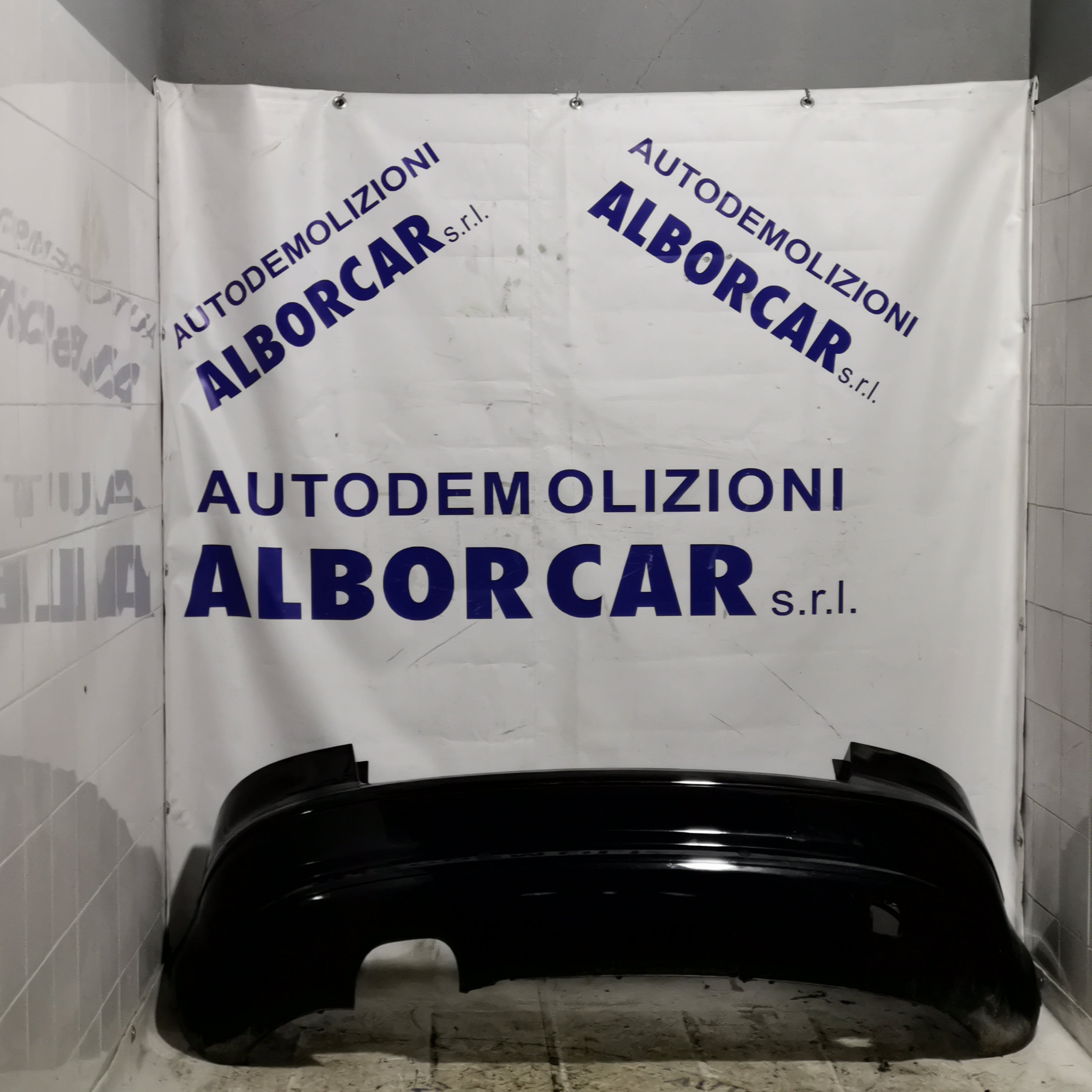 parachoques trasero Audi A3 2.0 TDI año 2003 (con sensor de aparcamiento)