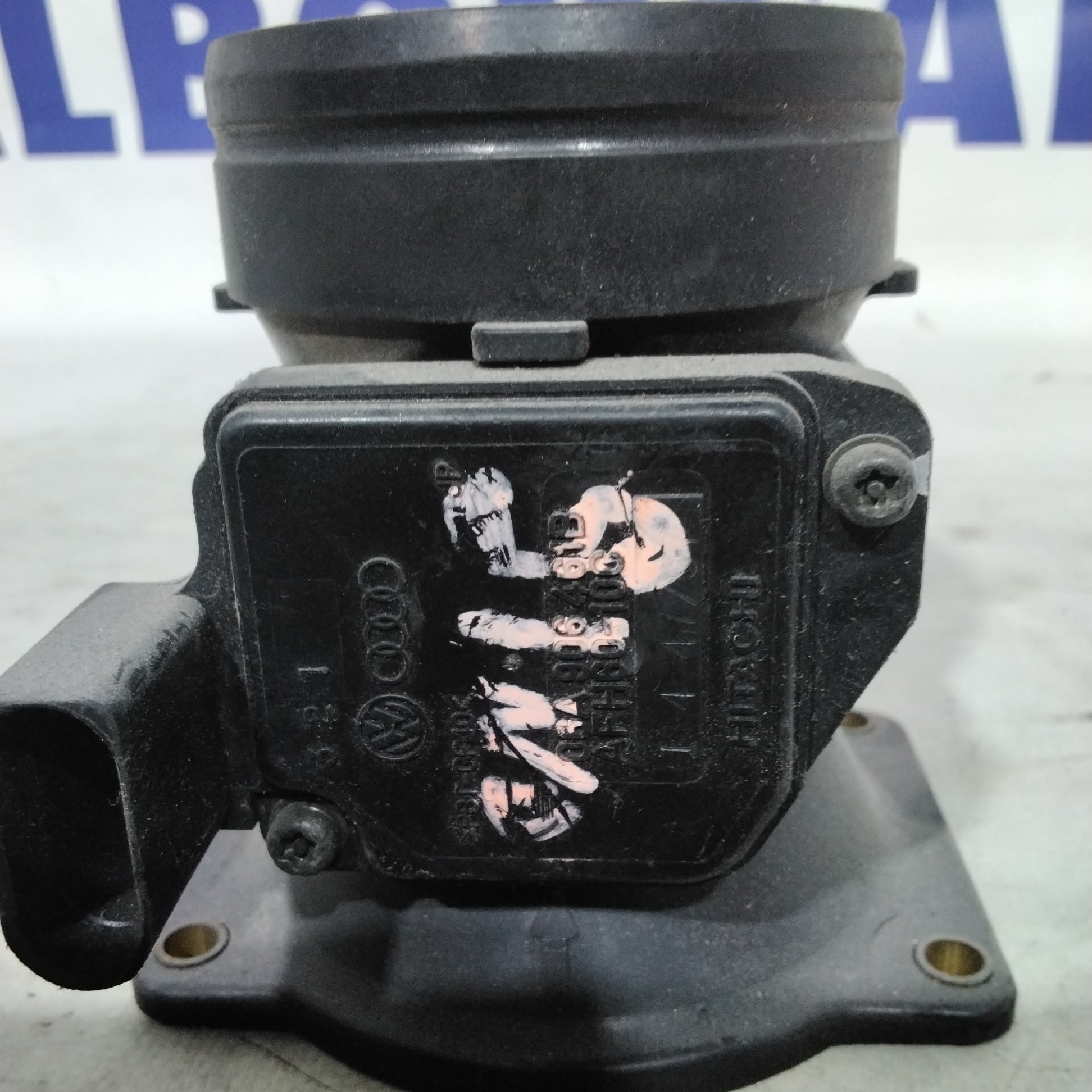 Volkswagen Golf 4 petrol air flow meter year 1997/2003 code: 06A906461B