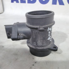 Carica l&#39;immagine nel visualizzatore di Gallery, Debimetro hyundai matrix /getz 1.5 diesel anno 2004 codice:0281002528
