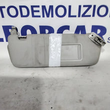Carica l&#39;immagine nel visualizzatore di Gallery, Parasole audi a3 anno 2003
