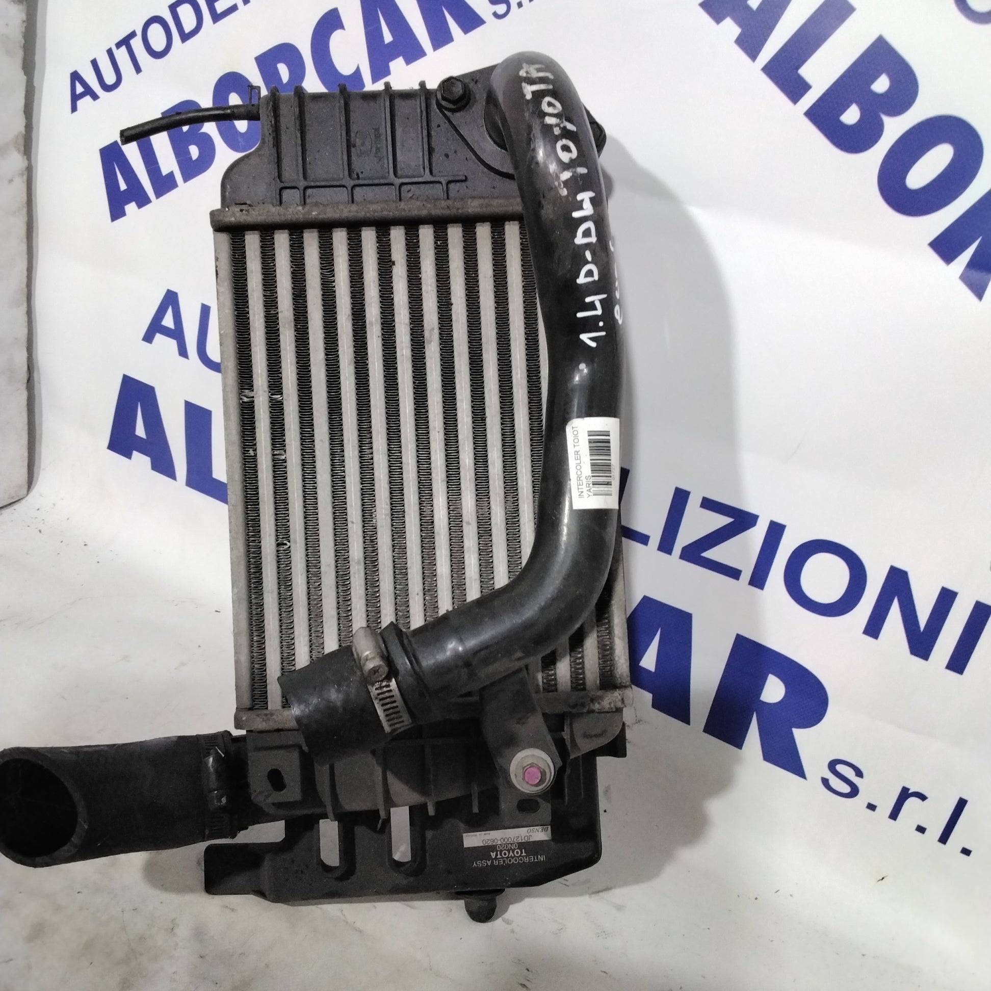 Radiatore intercooler toyota yaris 1.4 D-4Danno 2006 codice:JD1270000620