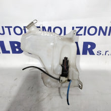 Carica l&#39;immagine nel visualizzatore di Gallery, Vaschetta dell&#39;acqua tergicristallo smart fortwo 453 1.0 benzina anno 2007 codice:A4518690020
