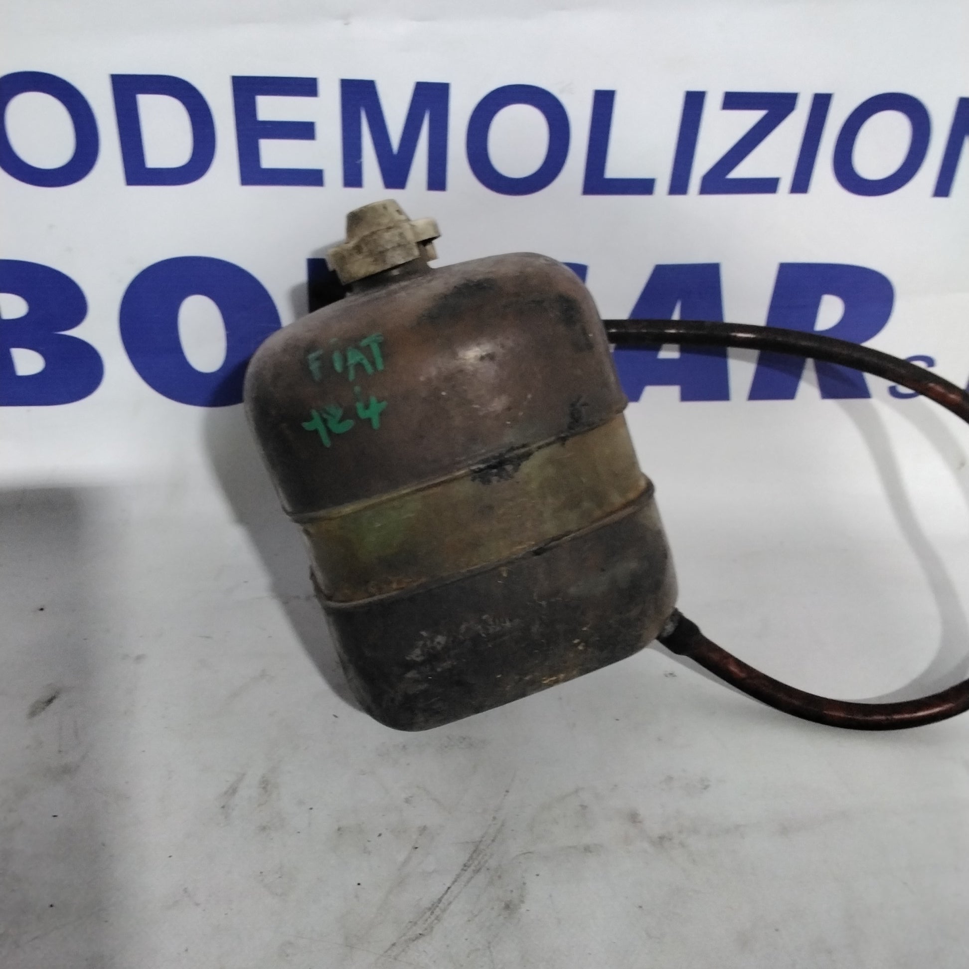 Vaschetta dell'acqua raffreddamento radiatore fiat 124  anno 1969/1979