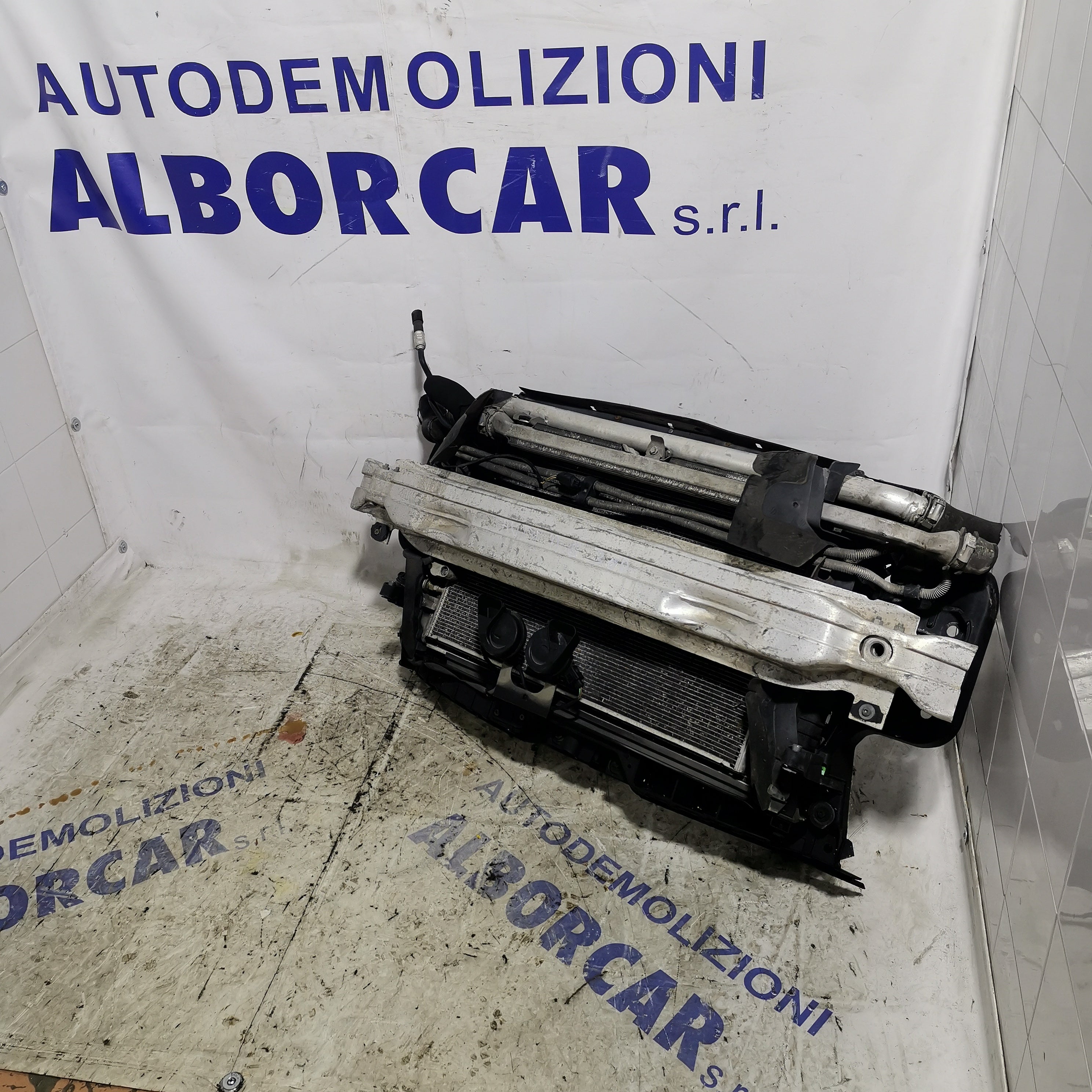 calandra completa radiatore +ventole audi A6 3.0TDI anno 2001-2002