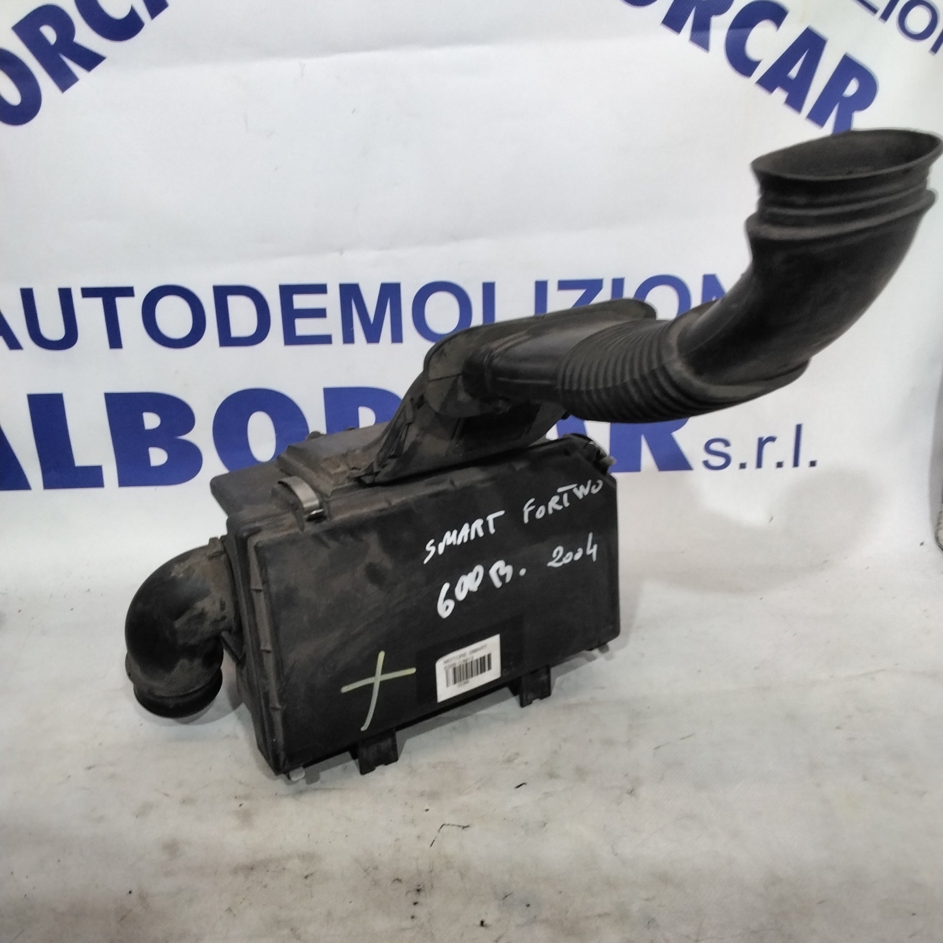 Caja filtro de aire smart fortwo 600 gasolina año 2004 código:A1600940002