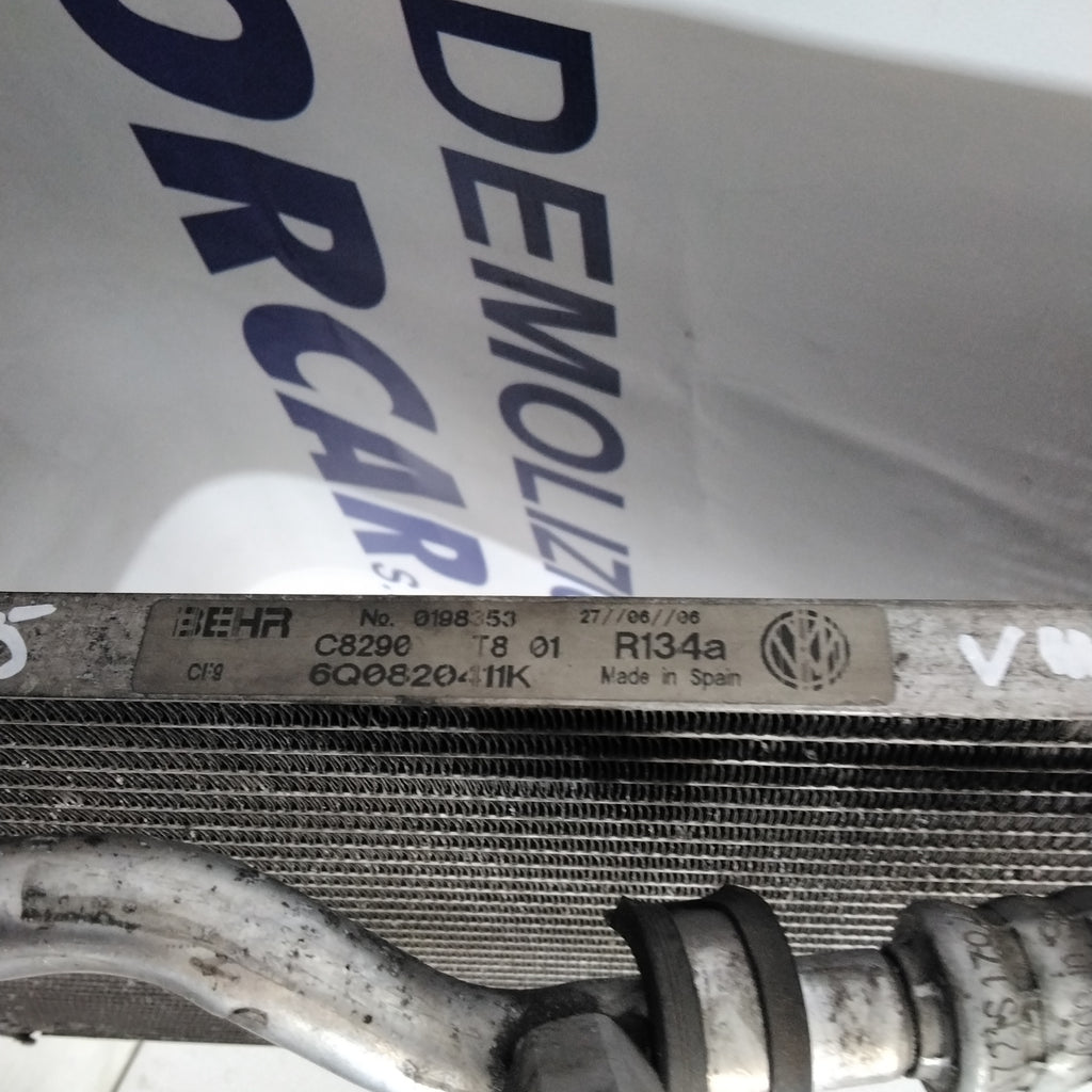 Radiatore aria condizionata volkswagen polo 1.4 benzina anno 2005 codice :6Q0820411K