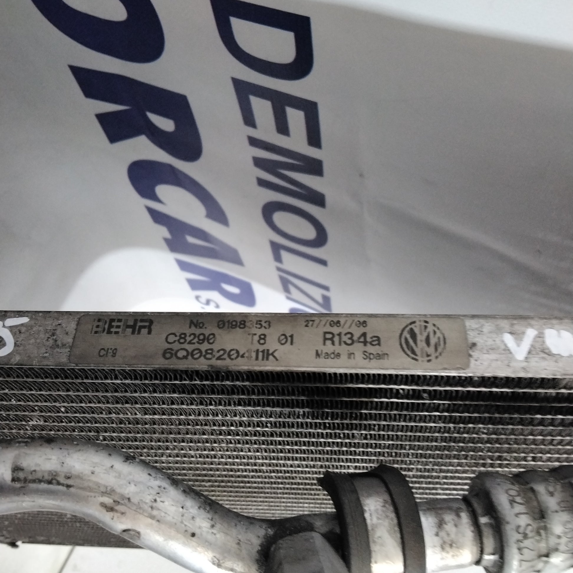 Radiatore aria condizionata volkswagen polo 1.4 benzina anno 2005 codice :6Q0820411K