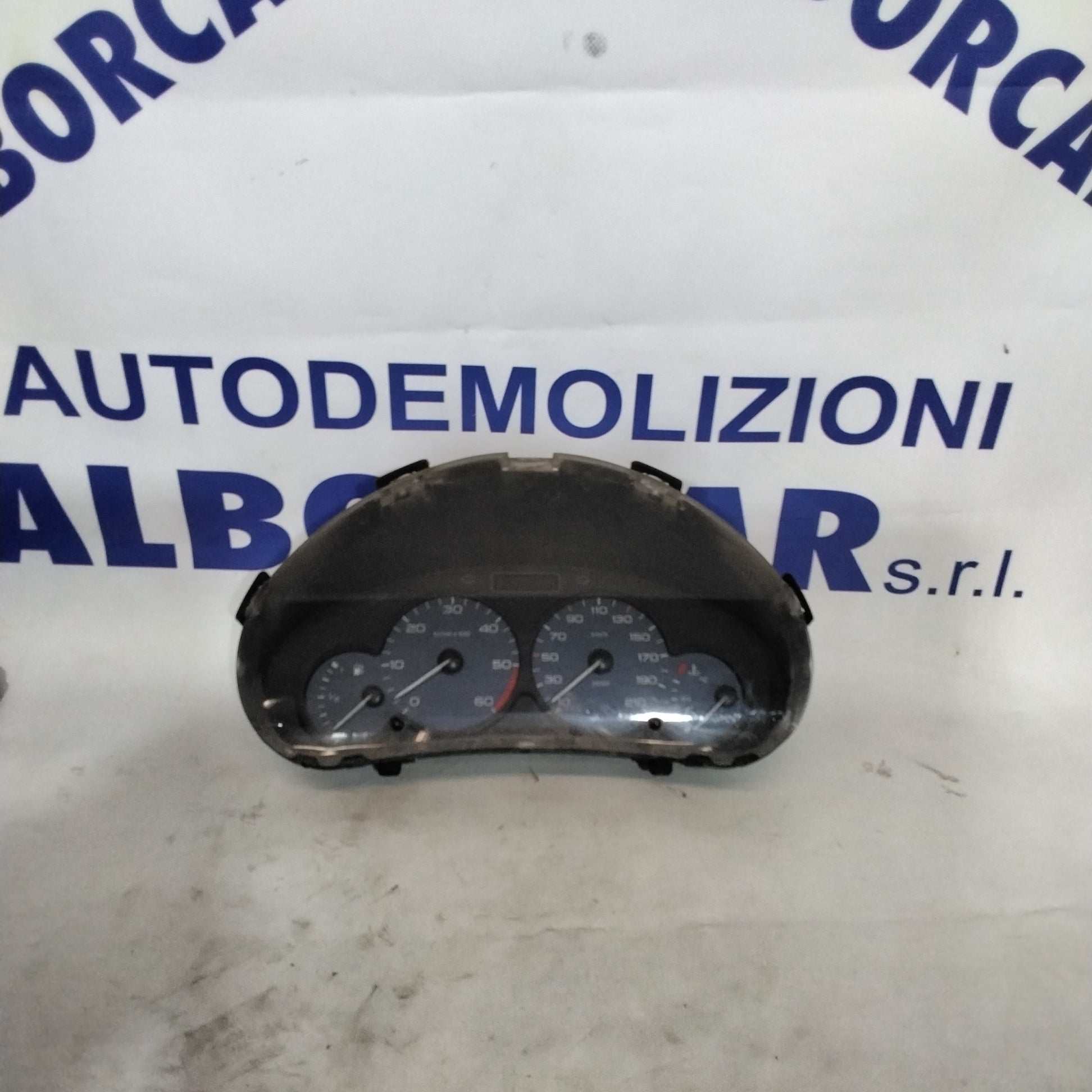 Instrument cluster/odometer Citroen Berlingo year 2001 code: 55500030000 (sf7p2)