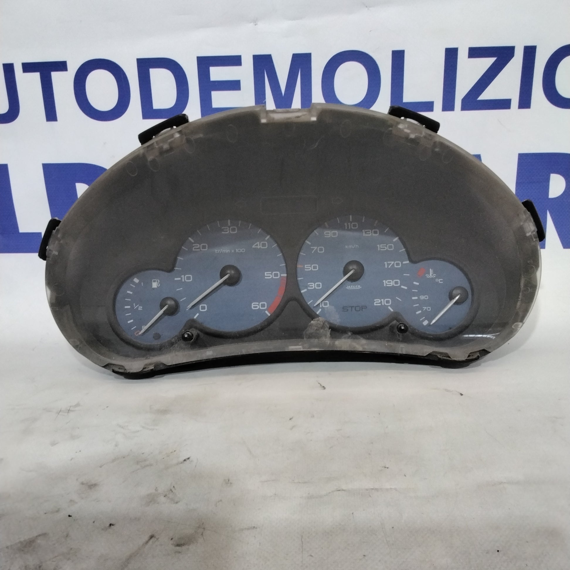 Instrument cluster/odometer Citroen Berlingo year 2001 code: 55500030000 (sf7p2)