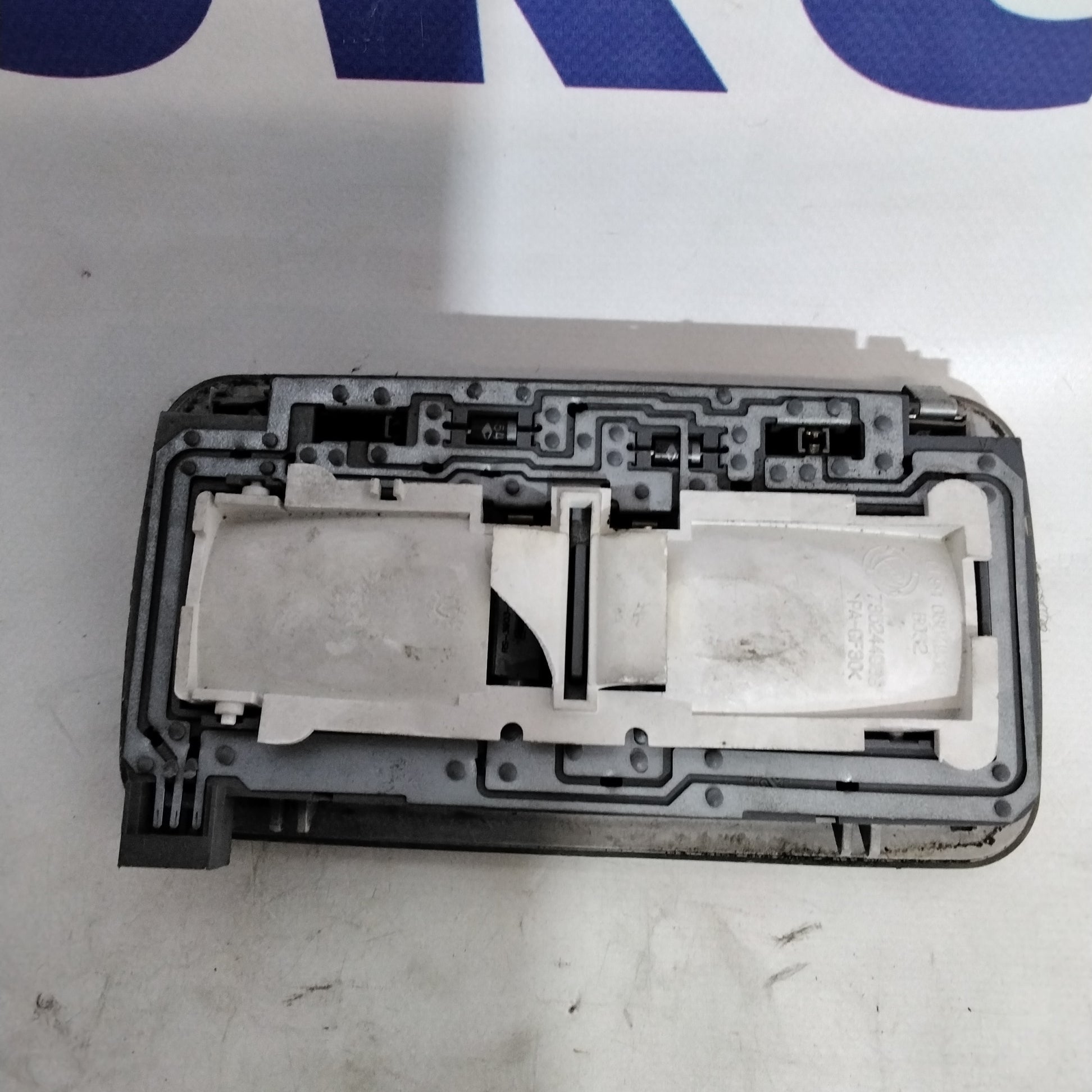 Plafoniere fiat doblo 1.9 anno 2009 codice:735244963