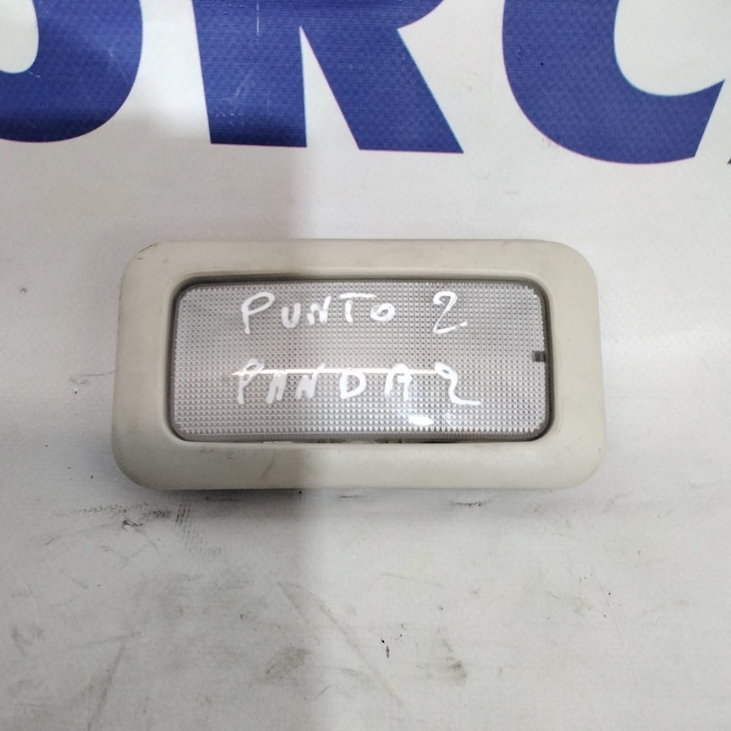 Plafoniera fiat punto 2 serie /panda 2 serie anno 2002 codice:735244962