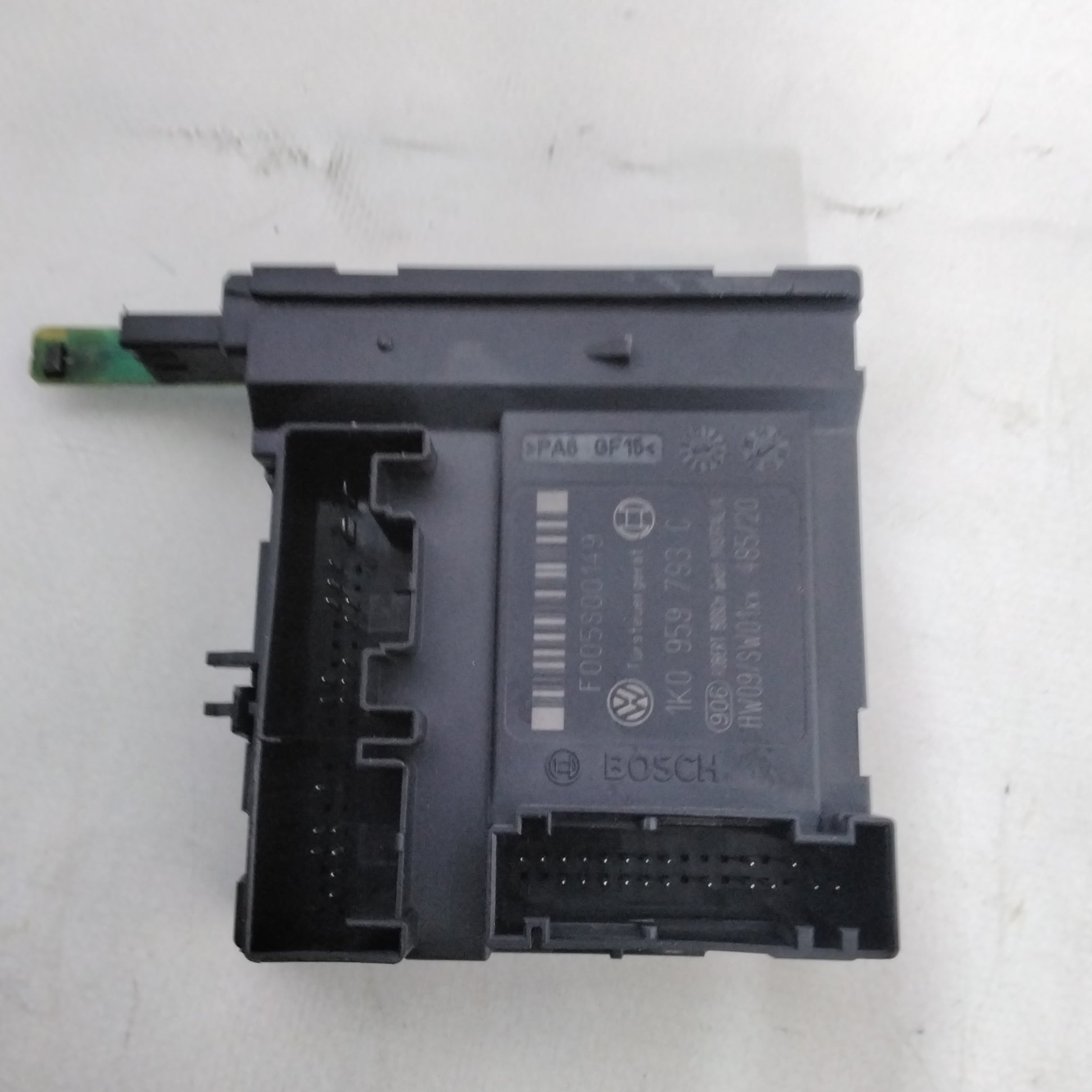 Centralitas elevalunas Volkswagen Golf 5 año 2006 código: 1K09597930