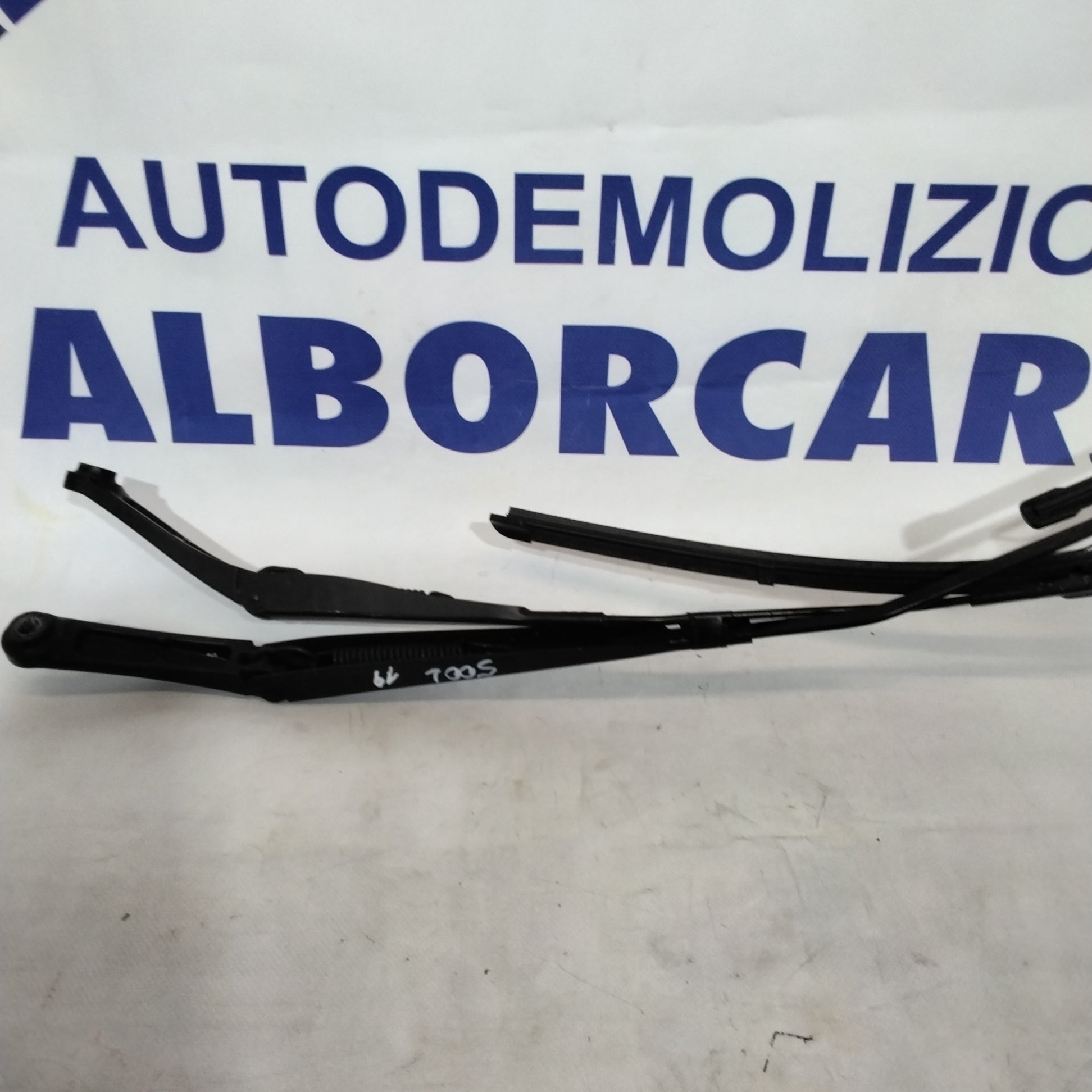 Wiper arms Fiat 500 L year 2019 code:51883631
