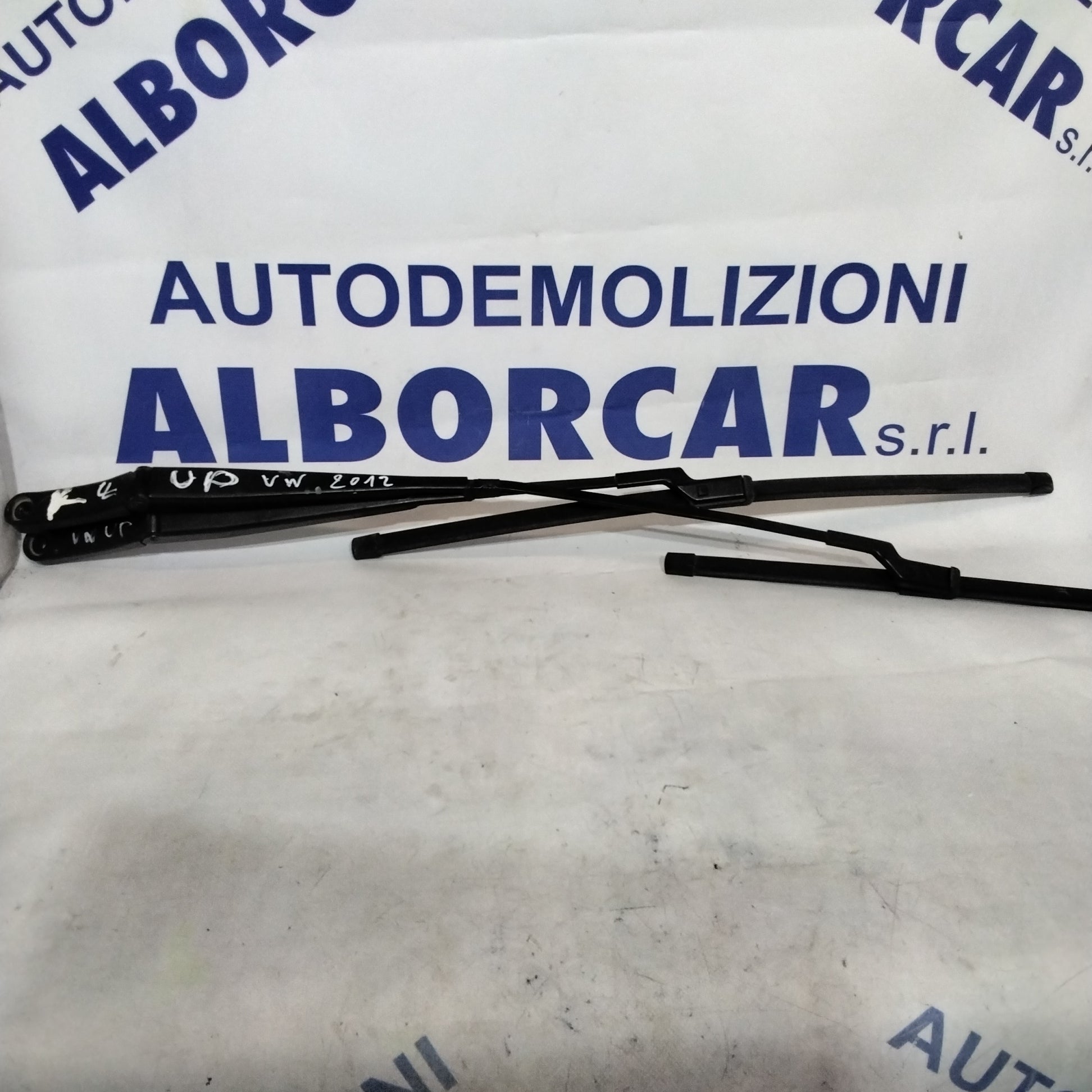 Wiper Arms Volkswagen UP year 2012 code:1S1955409B