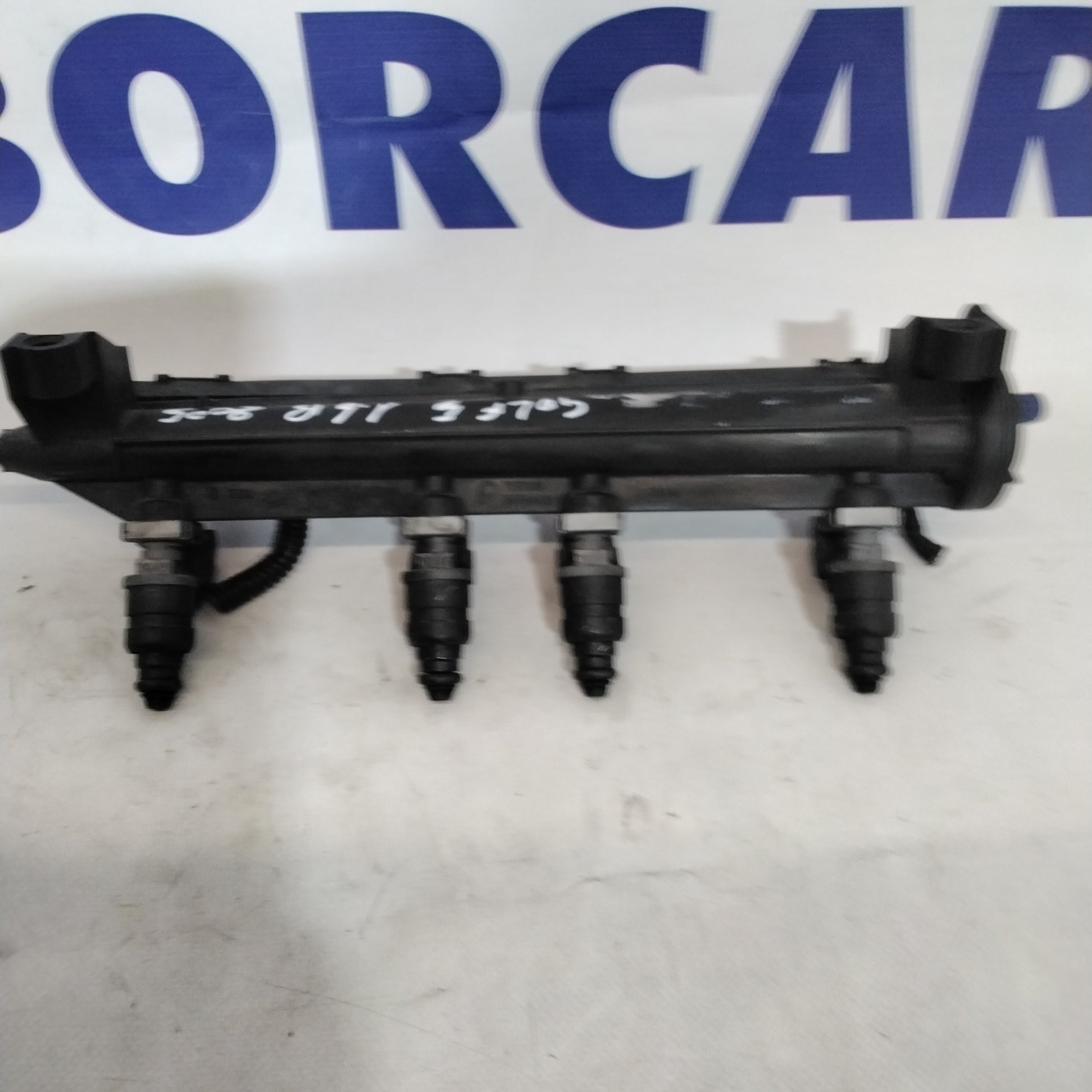 Kit inyector Volkswagen Golf 5 1.6 gasolina año 2005 código: 06A133317