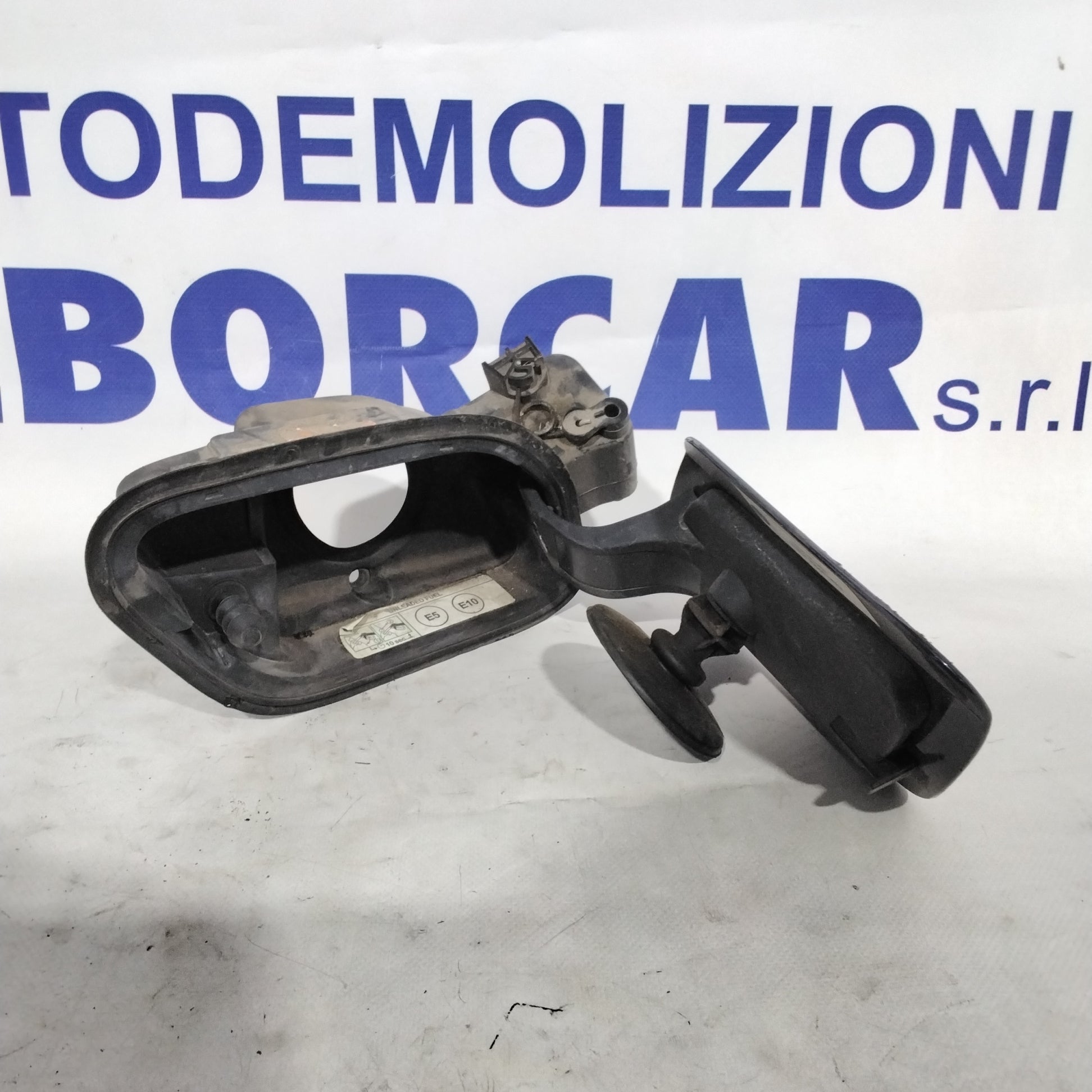 Tapa de combustible Fiat Tipo 1.4 gasolina año 2019