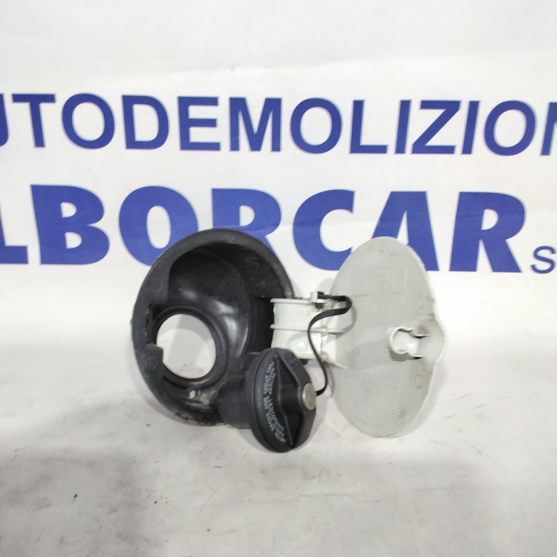 sportello carburante con il tappo fiat grande punto diesel anno 2007 codice:B632