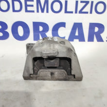 Carica l&#39;immagine nel visualizzatore di Gallery, Supporto motore destro volkswagen golf 4 1.9 tdi anno 2001 codice: 1J0199262
