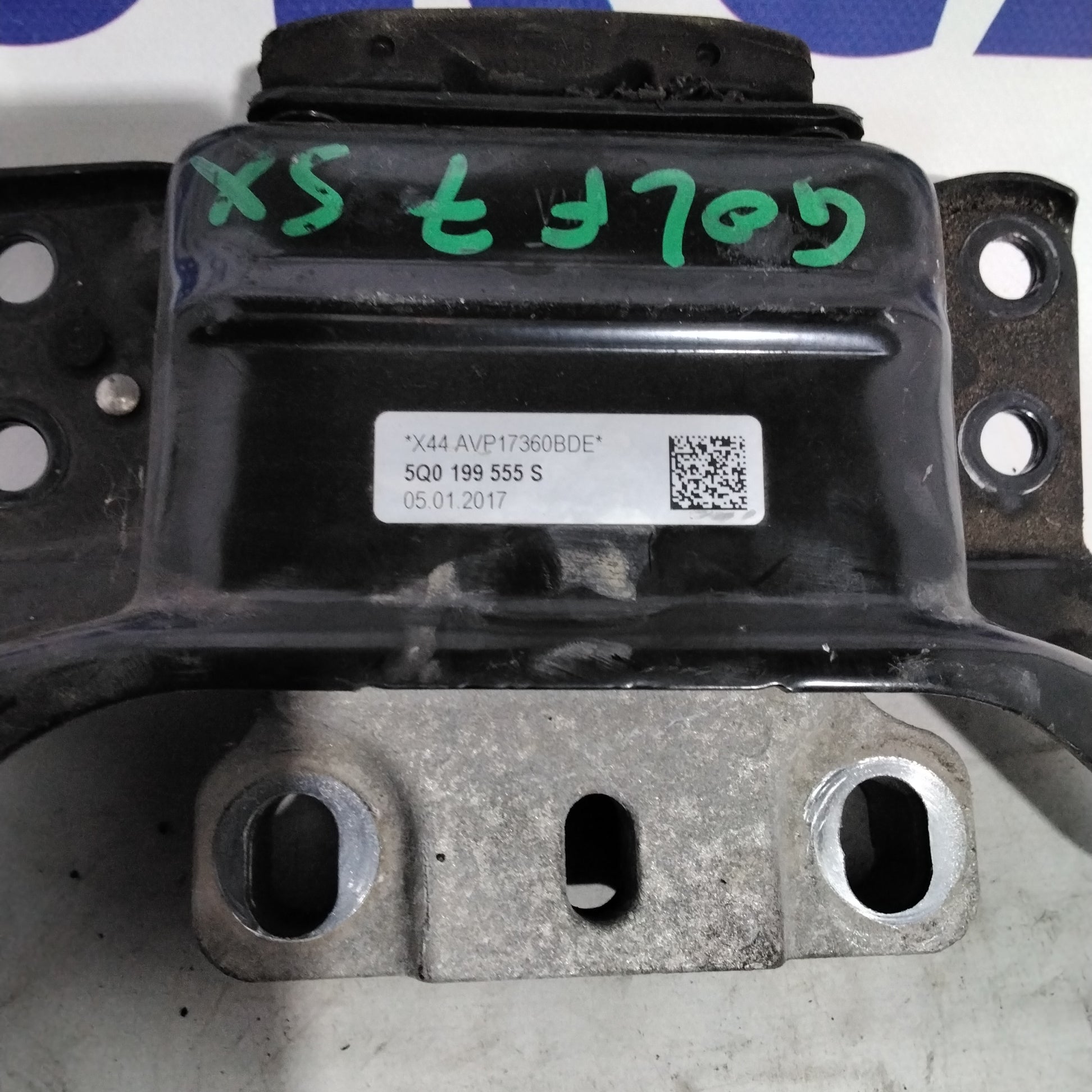 Supporto motore sinistro volkswagen golf 7 1.6 tdi anno 2017 codice:5Q0199555S