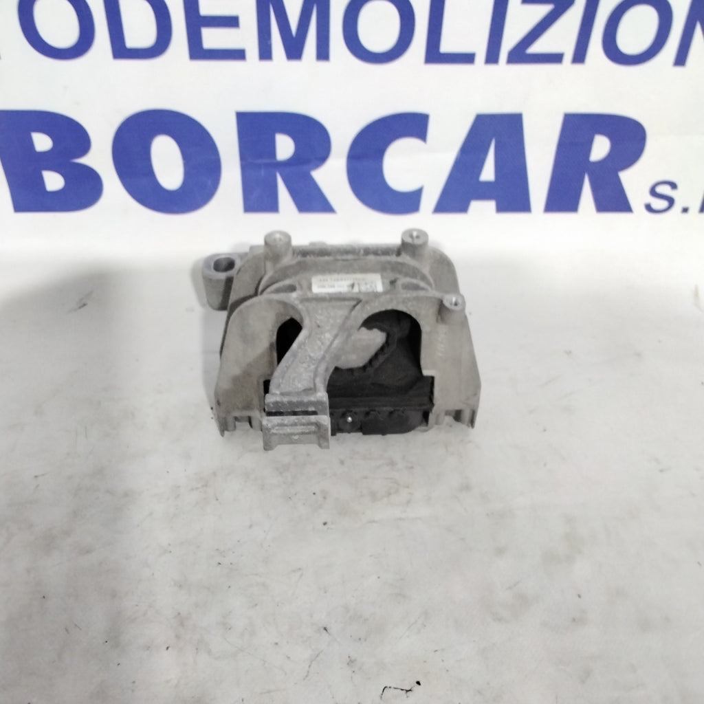 Supporto motore destro volkswagen golf 7 1.6 tdi anno 2017 codice:5Q199262