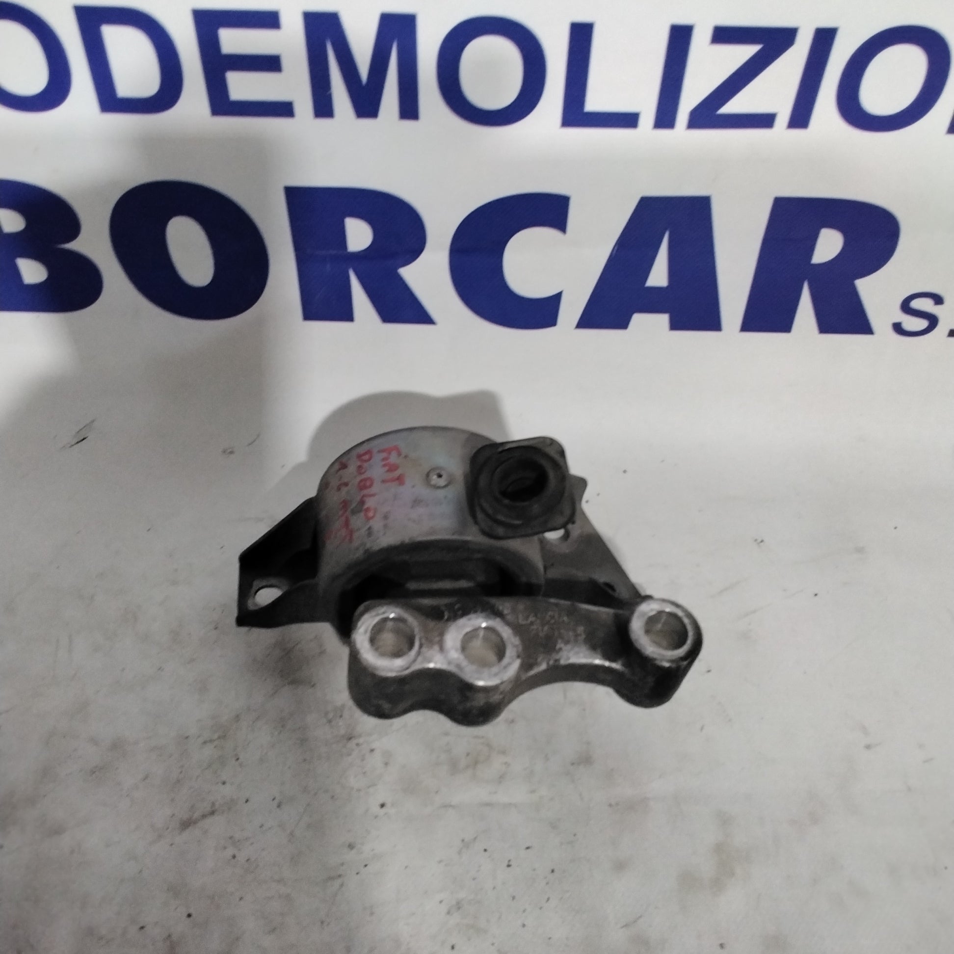 Supporto motore destro fiat doblo 1.6 multijet anno 2012 codice:51815197