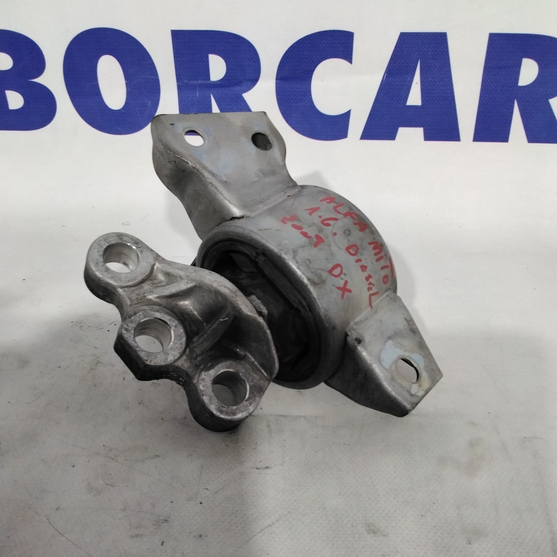 Supporto motore destro alfa romeo mito 1.6 diesel anno 2009 codice:50508653