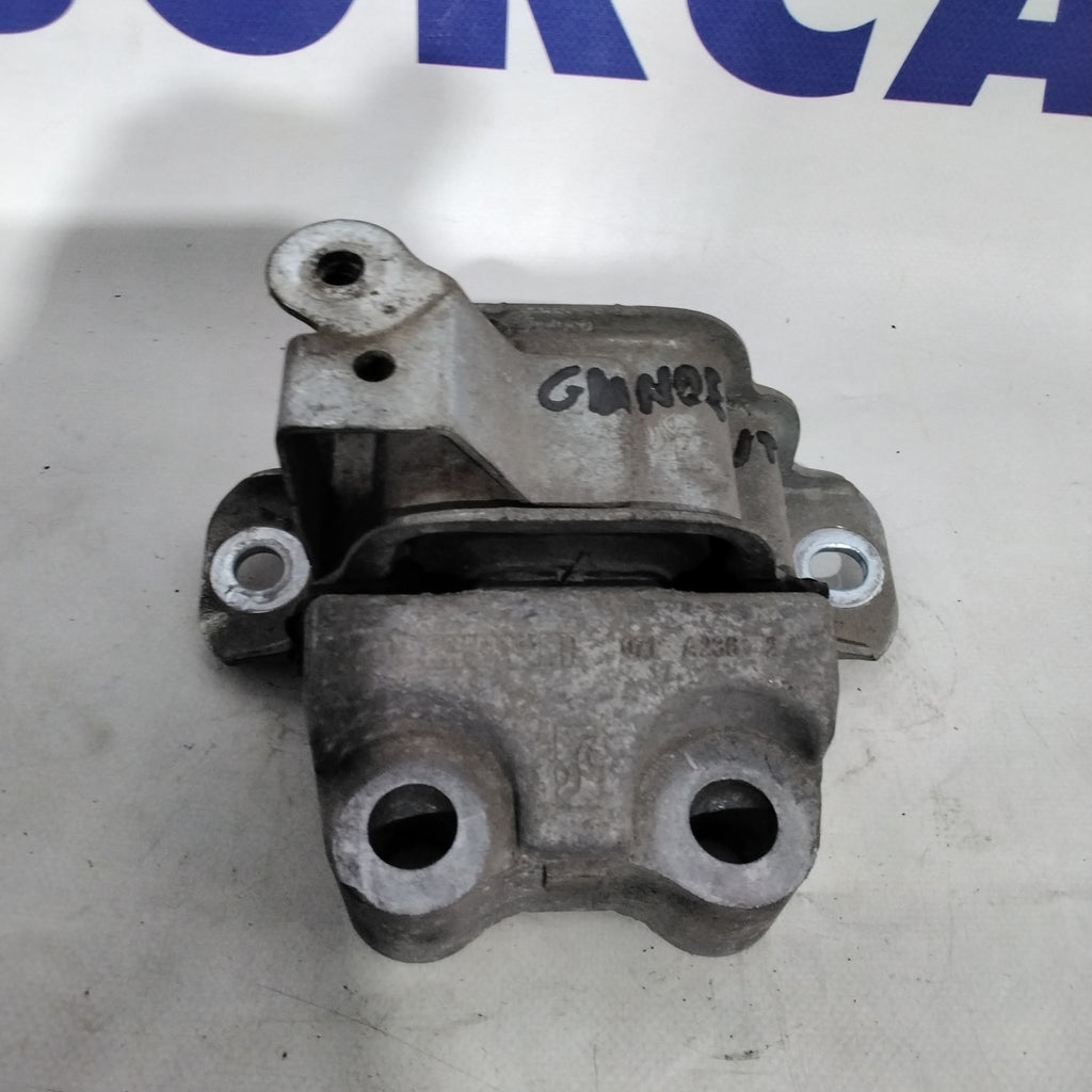 Supporto motore sinistro fiat grande punto 1.2 benzina anno 2007 codice:071A236