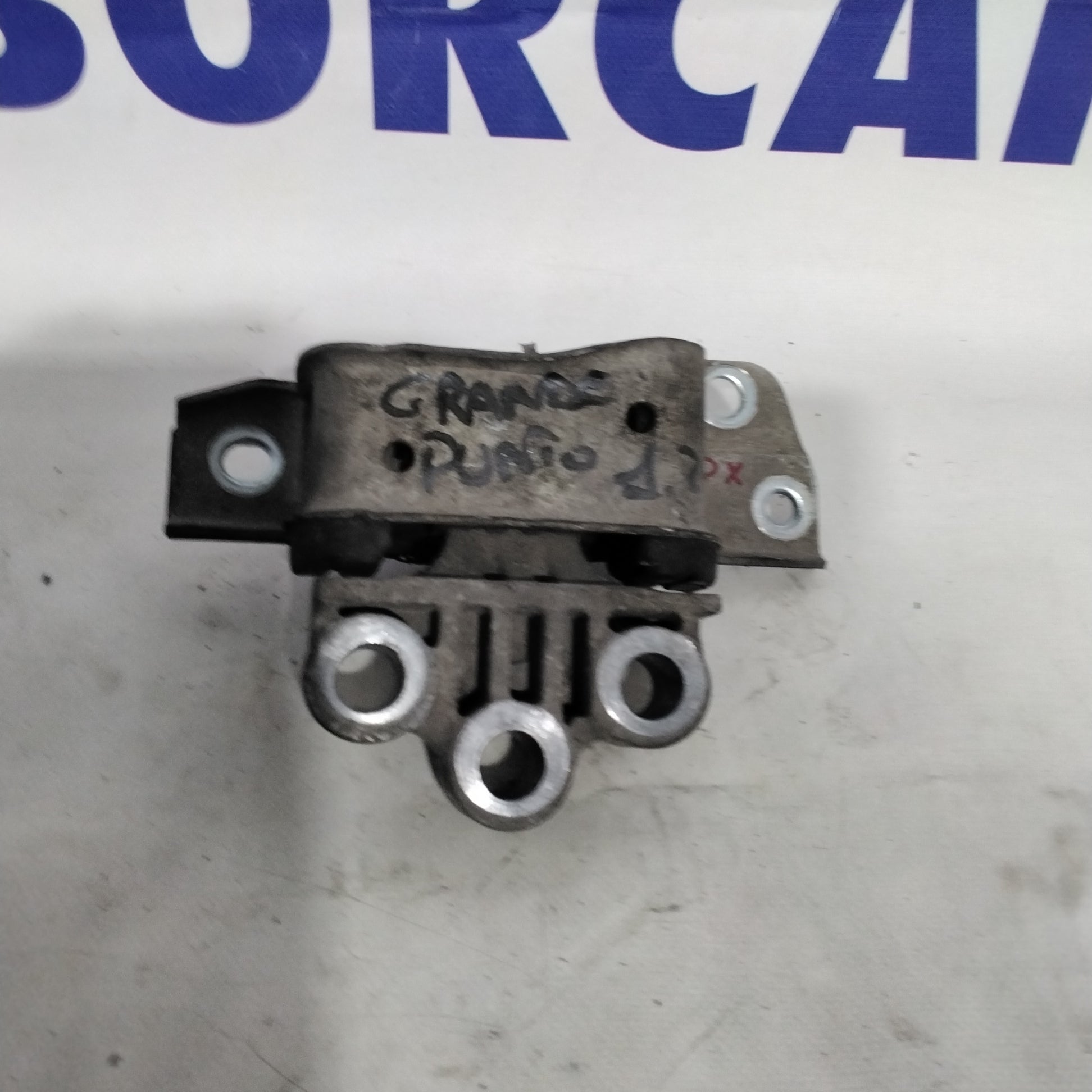 Supporto motore destro fiat grande punto 1.2 benzina anno 2007