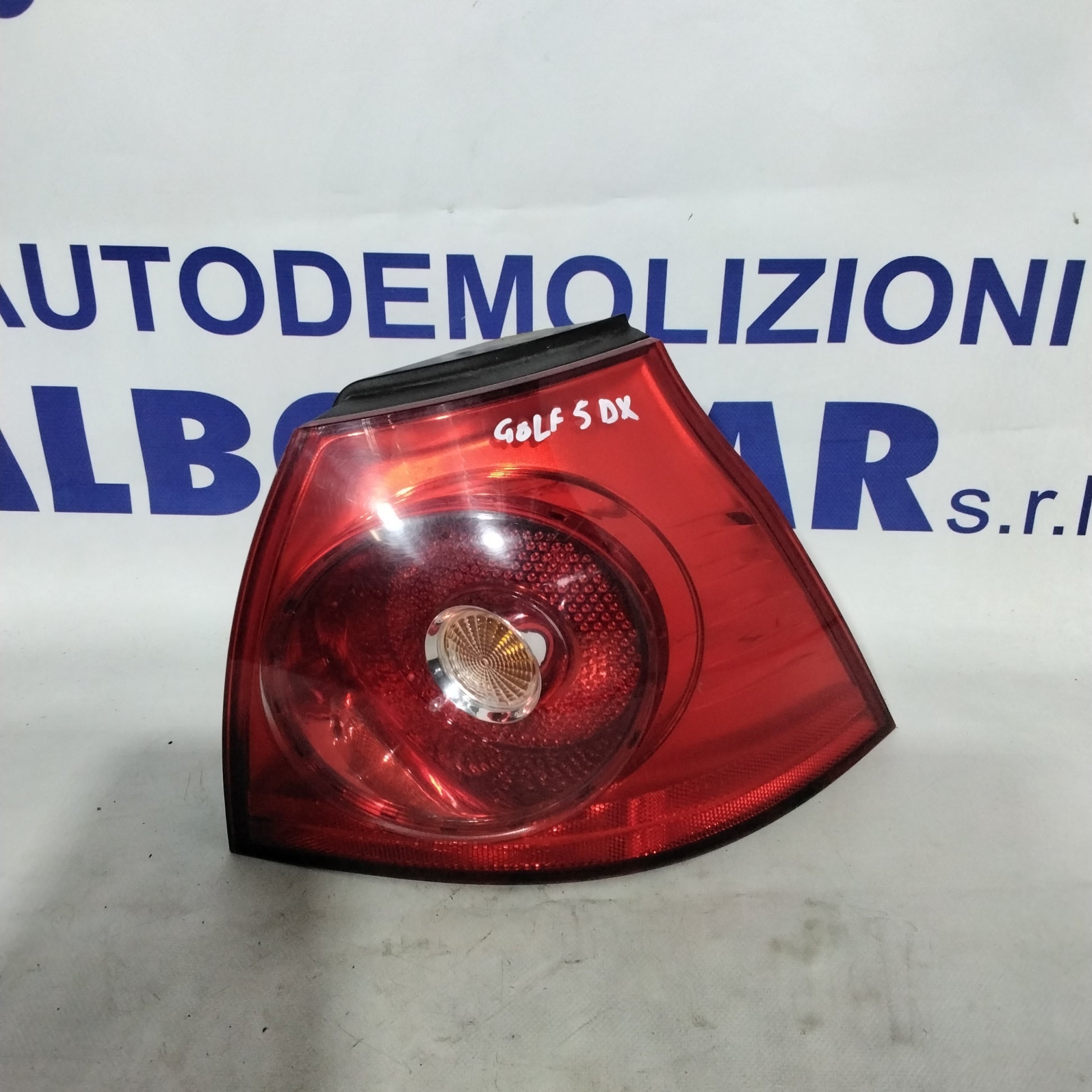 faro trasero derecho Volkswagen Golf 5 año 2004/2008 código 028490202