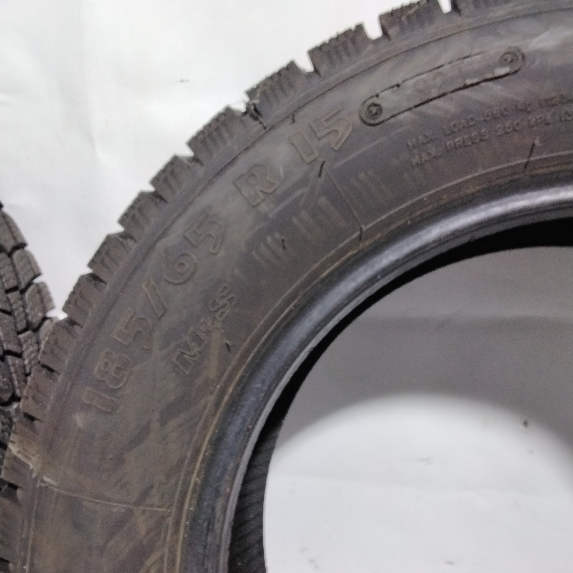 4 gomme invernale 185/65/15 anno 2020