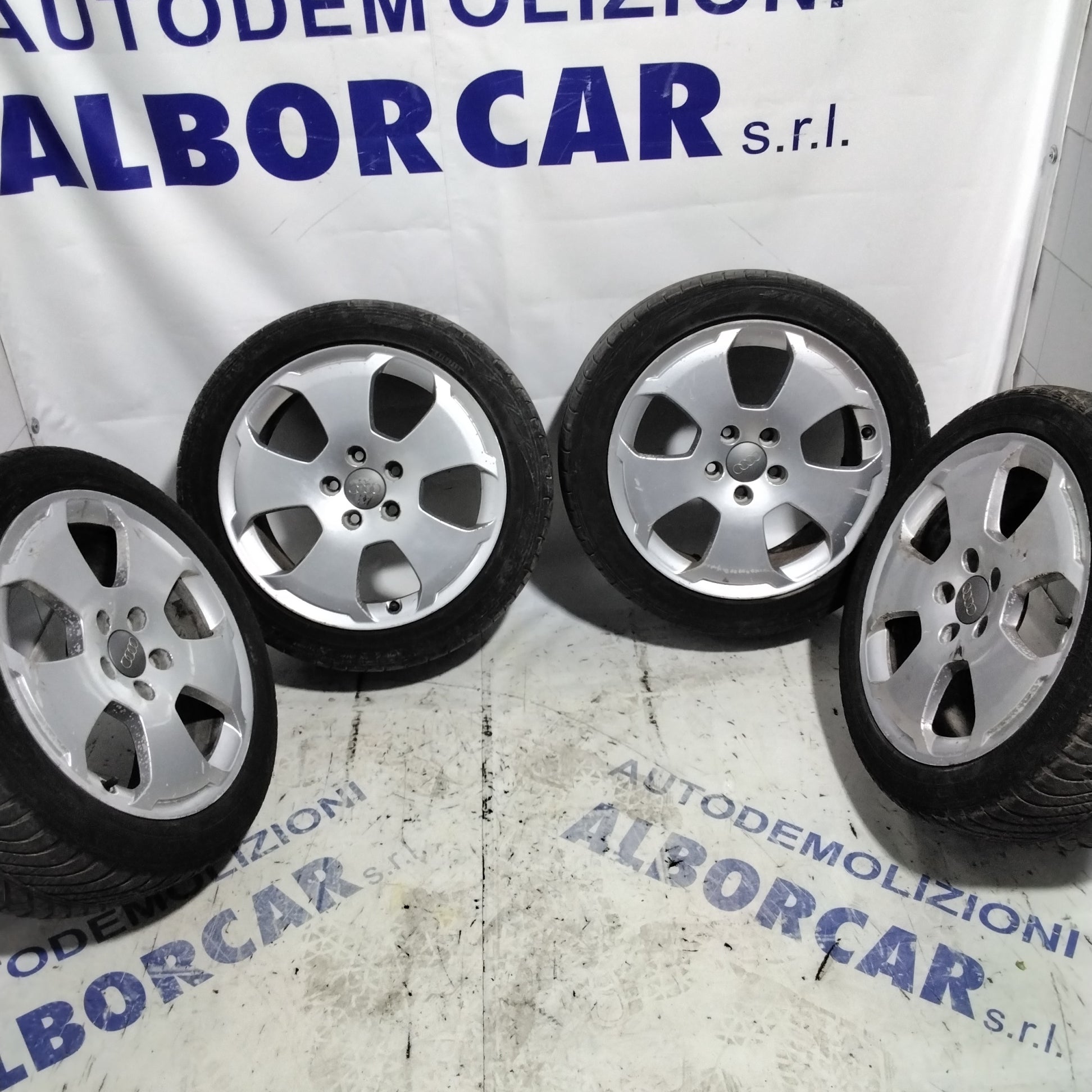 4 cerchi in lega 17 pollici AUDI anno 2001/2008 (SOLO CERCHI)