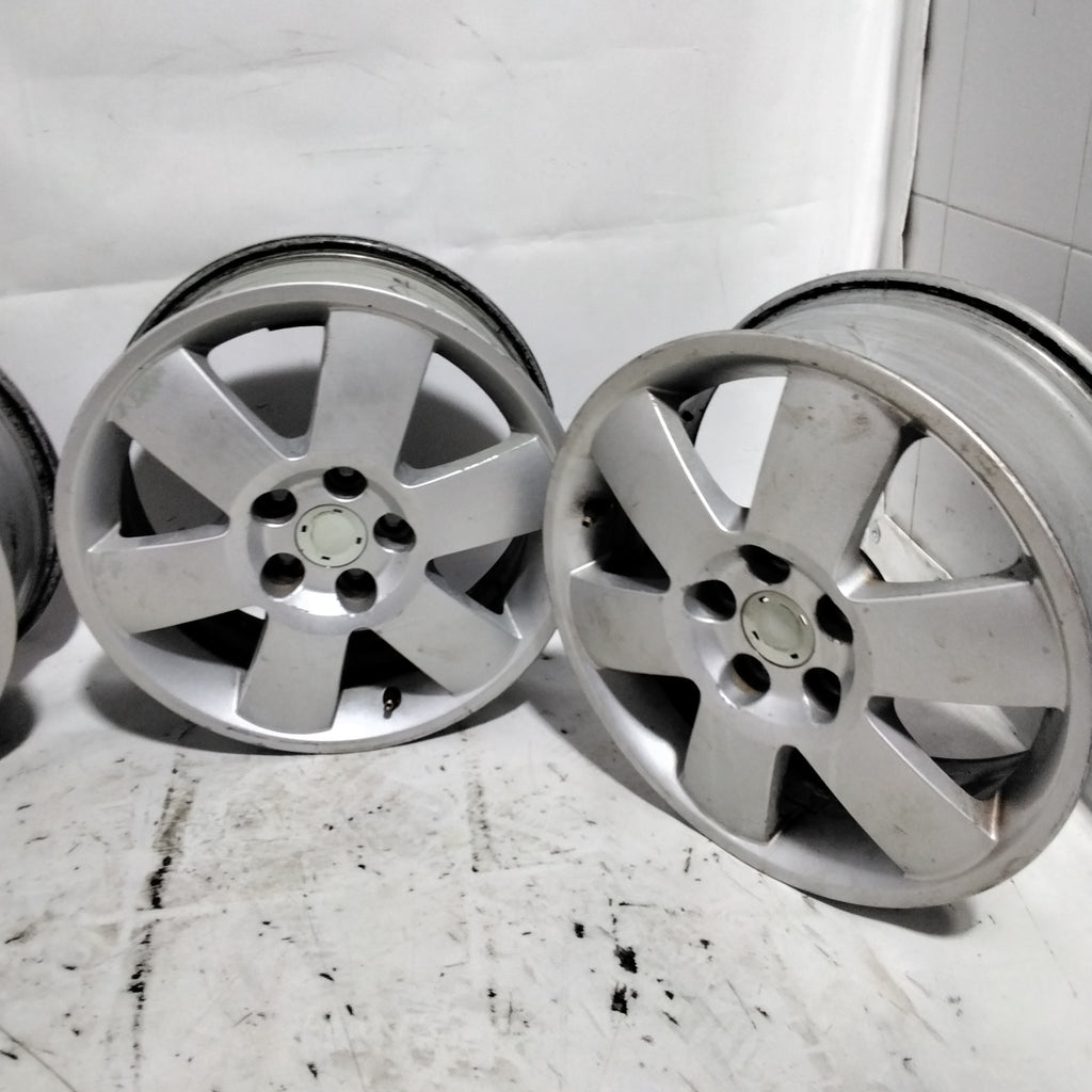 4 cerchi in lega skoda 5 fori 15 pollici anno 2002