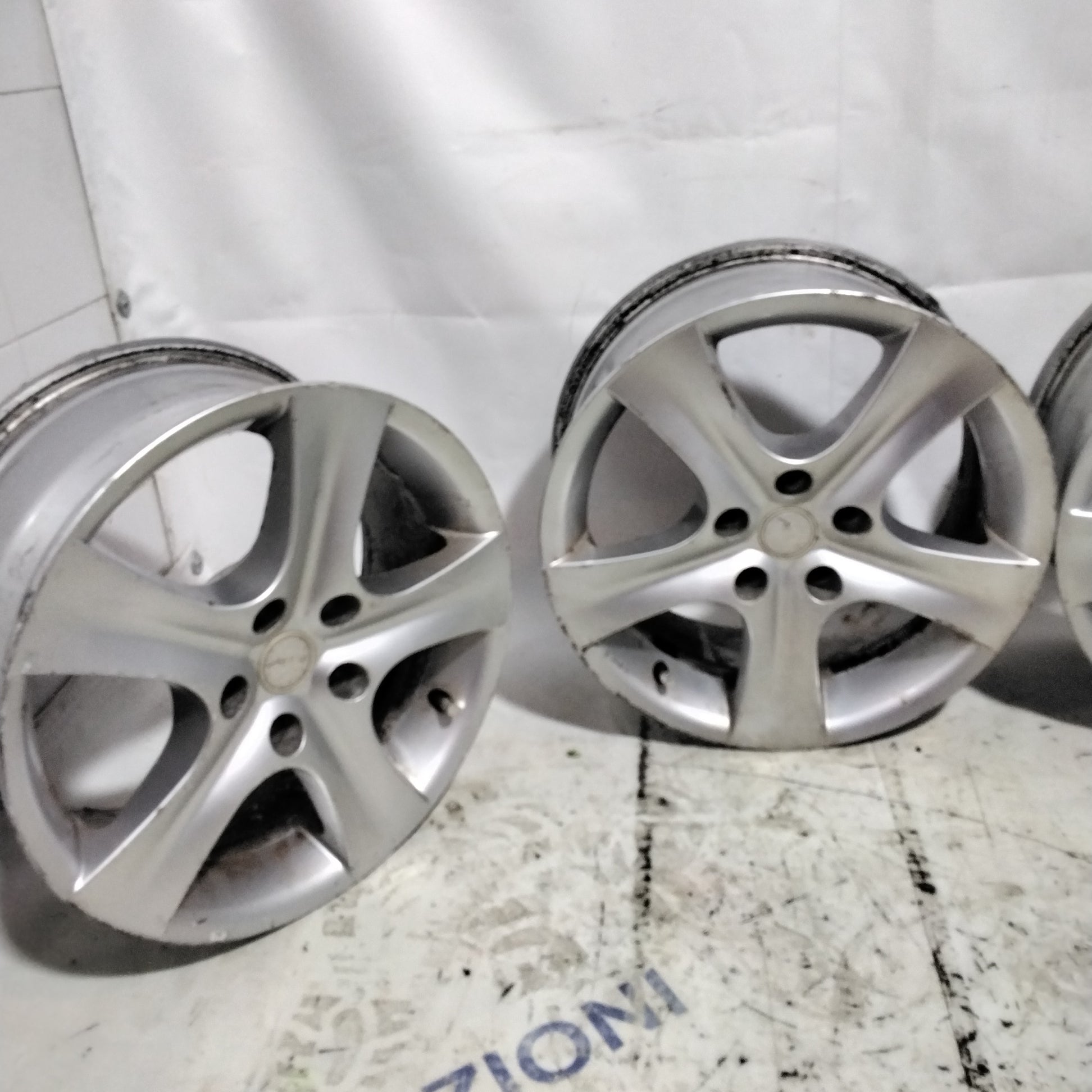 4 cerchi in lega 5 fori  ford 16 pollici