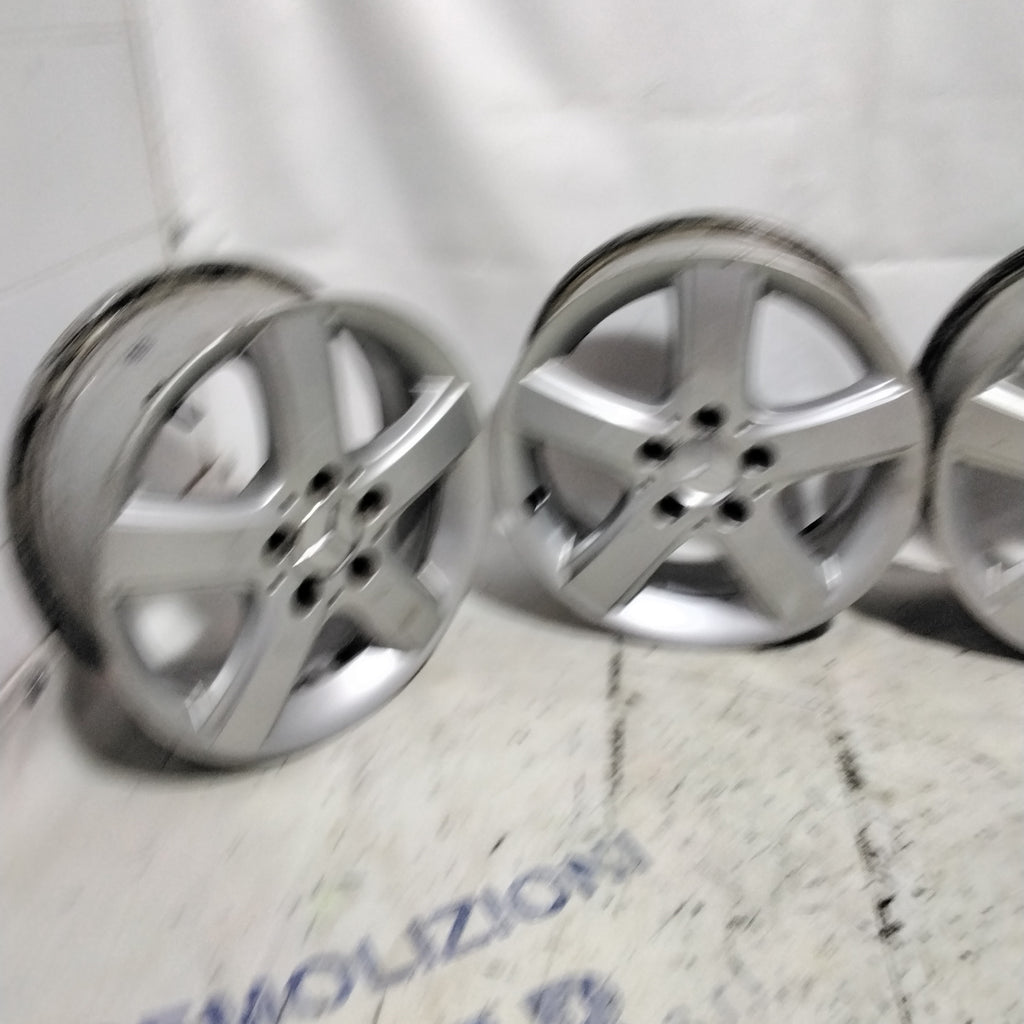 4 cerchi in lega 5 fori originale Mercedes 16 pollici
