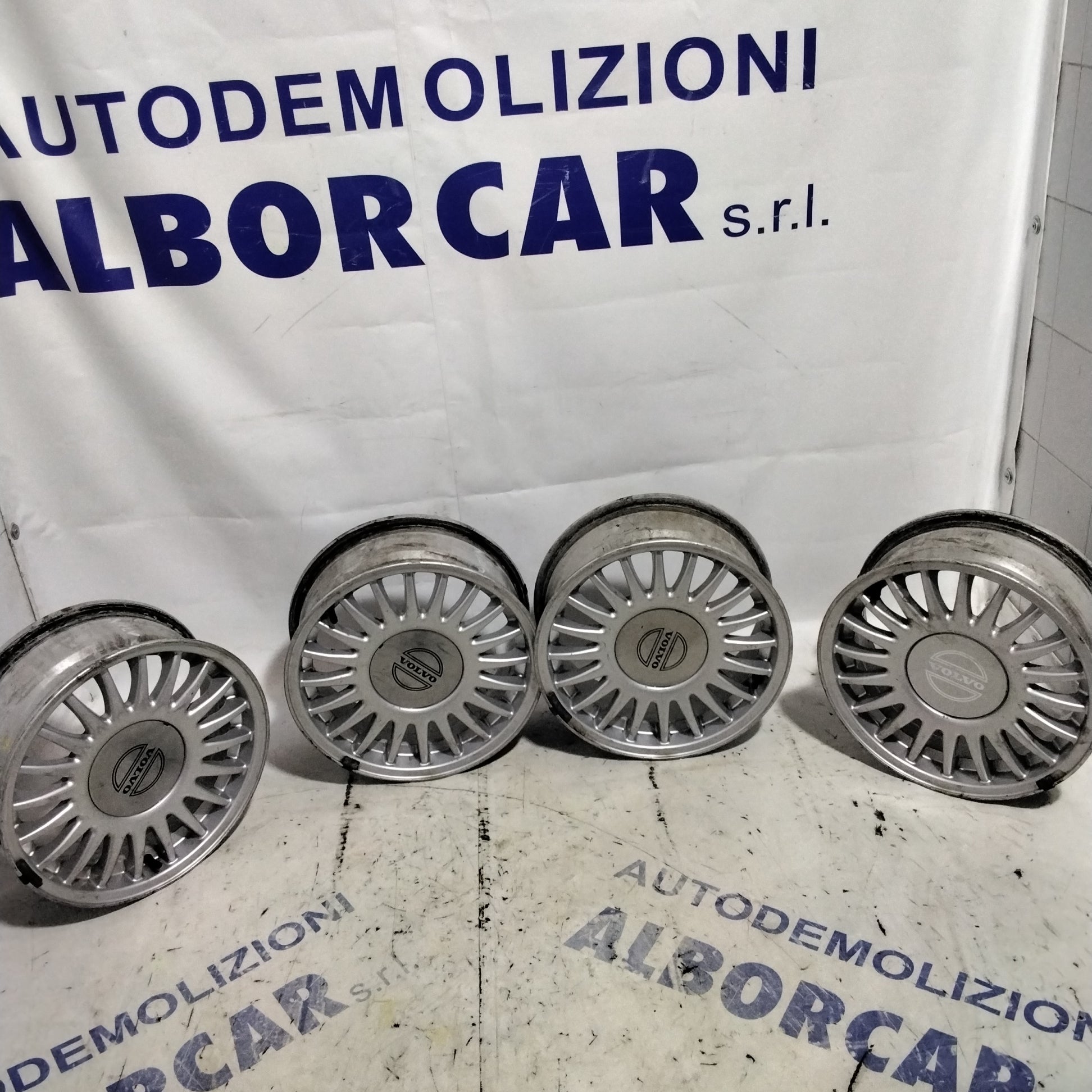4 cerchi in lega 5 fori VOLVO 16 pollici