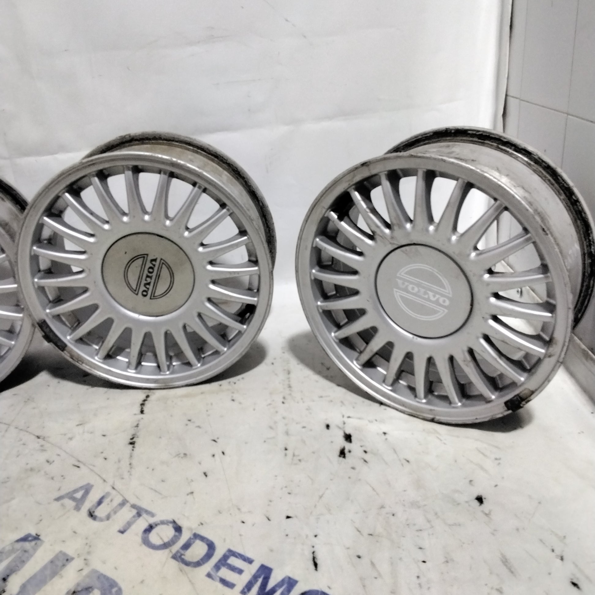 4 cerchi in lega 5 fori VOLVO 16 pollici