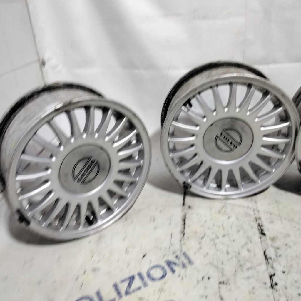 4 cerchi in lega 5 fori VOLVO 16 pollici