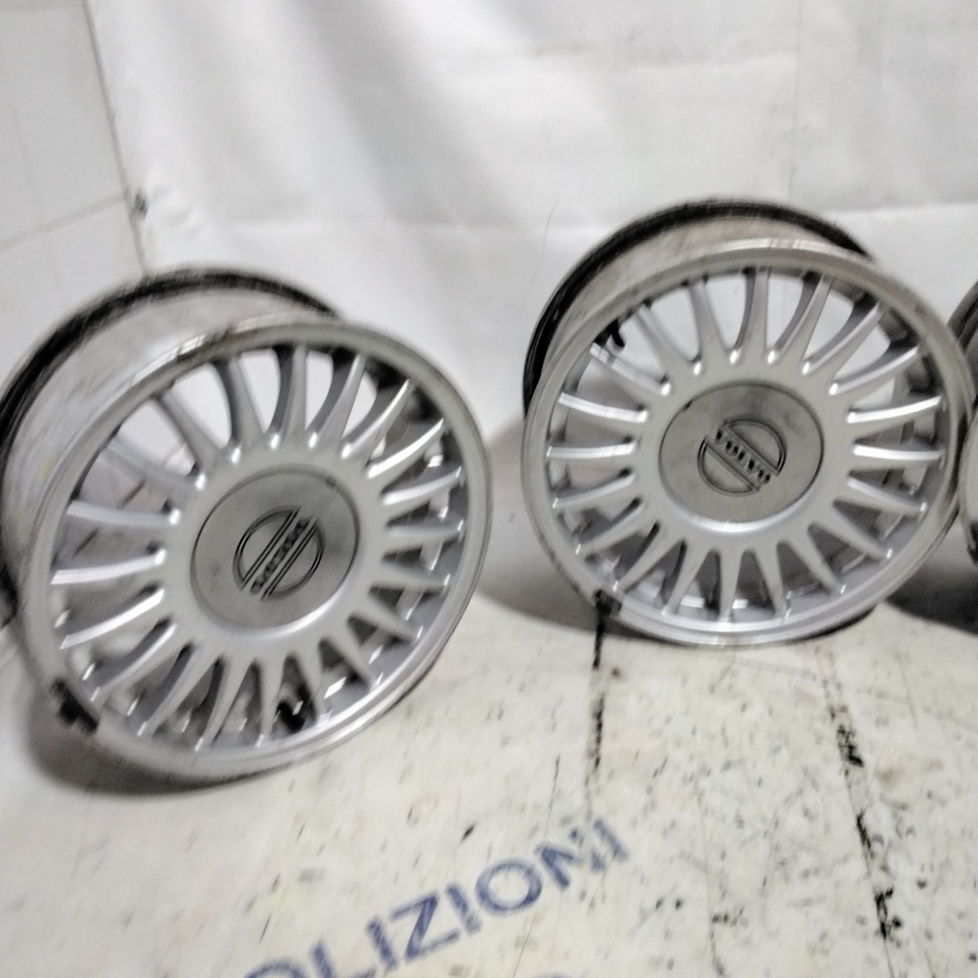 4 cerchi in lega 5 fori VOLVO 16 pollici
