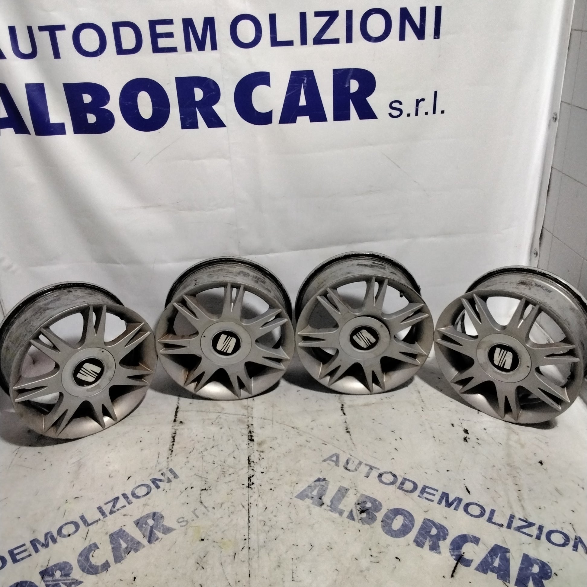 4 cerchi in lega 5 fori SEAT 15 pollici