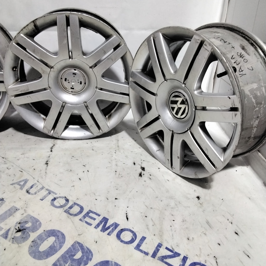 4 cerchi in lega 5 fori Volkswagen golf 16 pollici