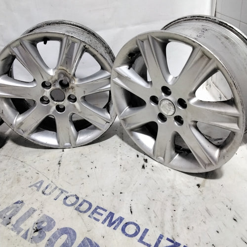 4 Jaguar 17-inch 5-hole alloy wheels