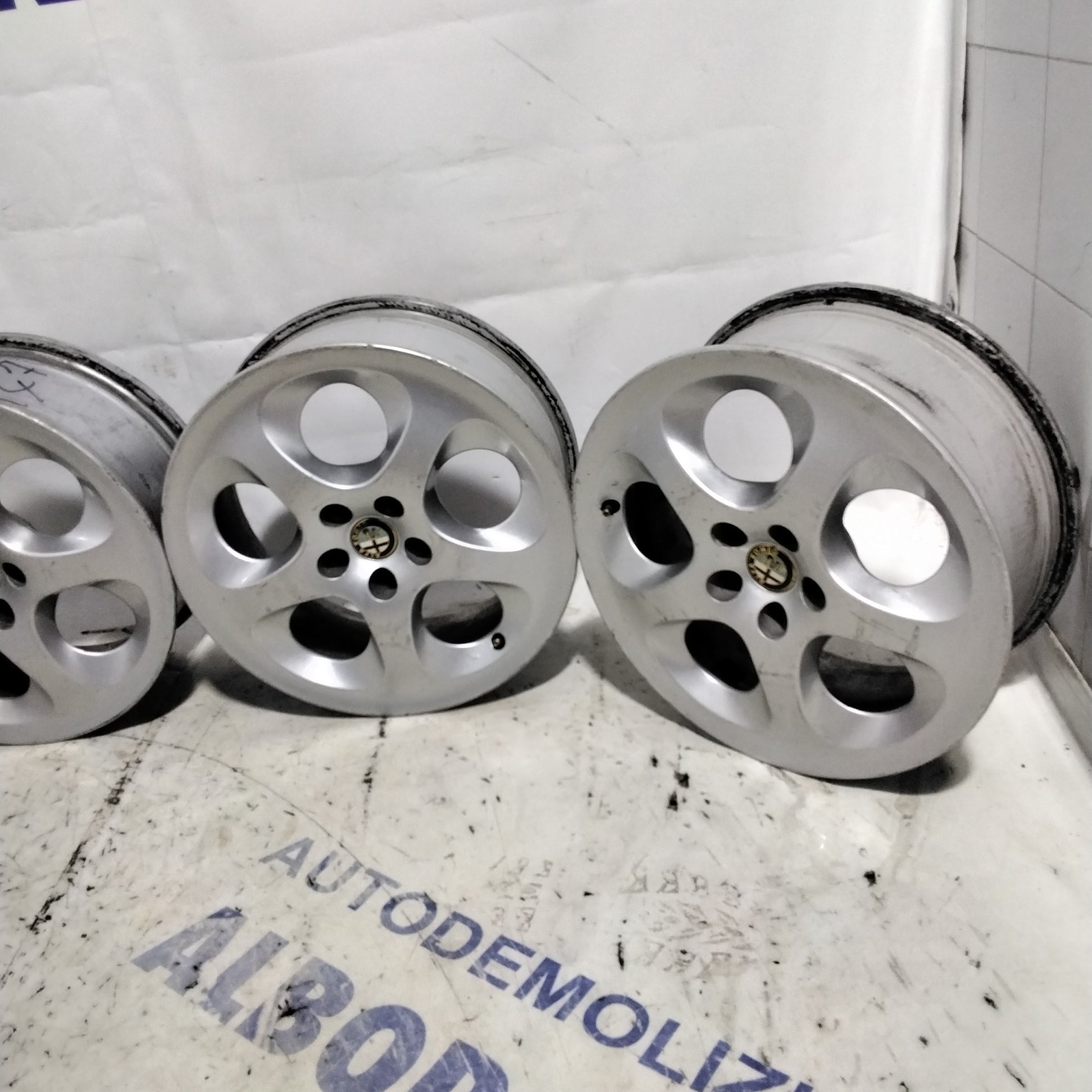 4 cerchi in lega 5 fori ALFA ROMEO 147 16 pollici anno 2006