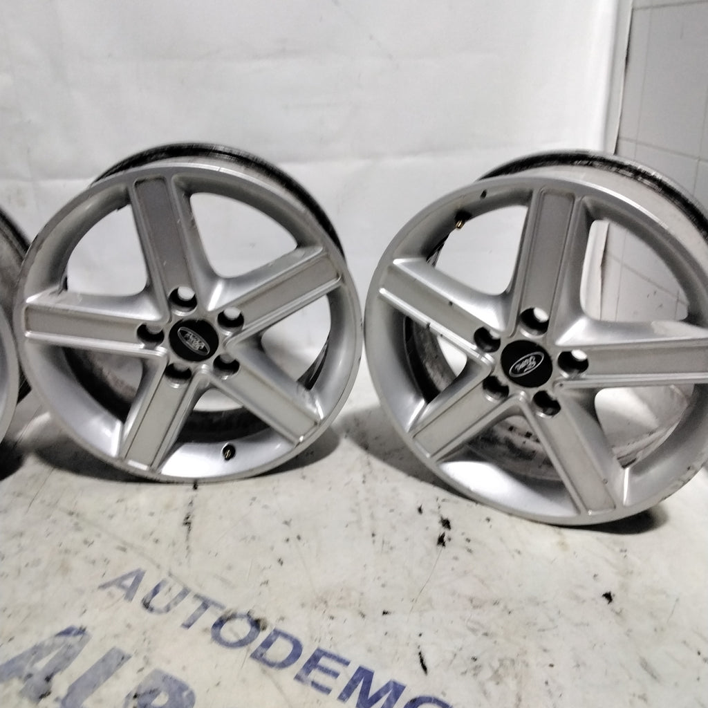4 cerchi in lega 5 fori  FORD Fiesta 16 pollici