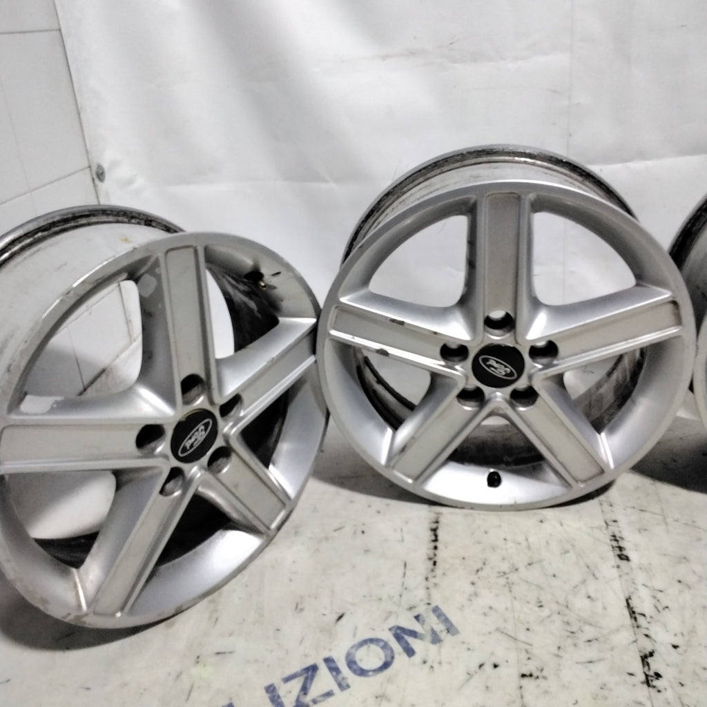 4 cerchi in lega 5 fori  FORD Fiesta 16 pollici