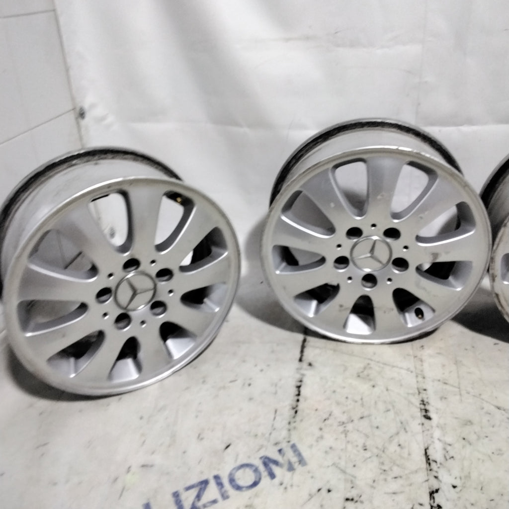 4 cerchi in lega 5 fori MERCEDES 15 pollici