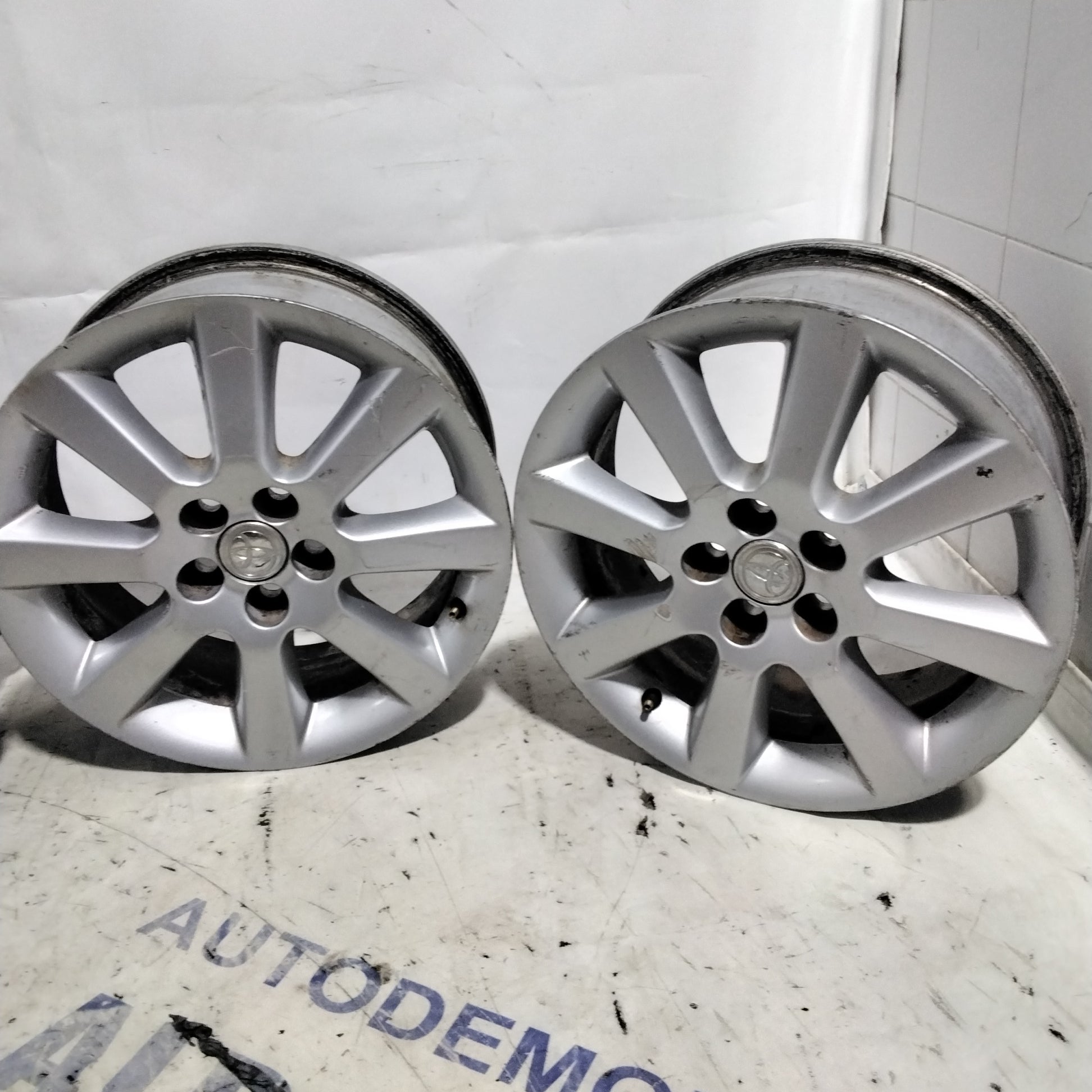4 cerchi in lega 5 fori TOYOTA 16 pollici