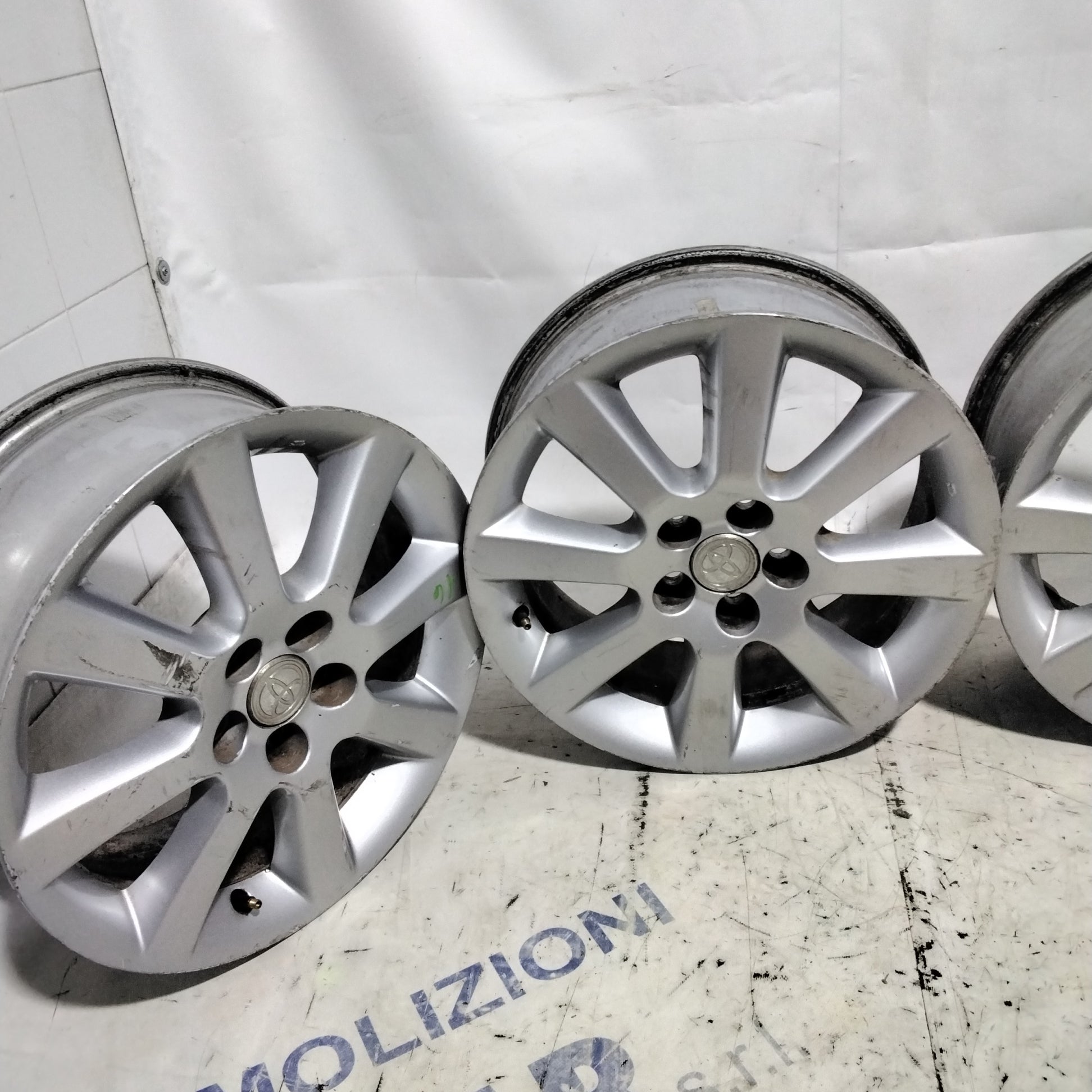 4 cerchi in lega 5 fori TOYOTA 16 pollici
