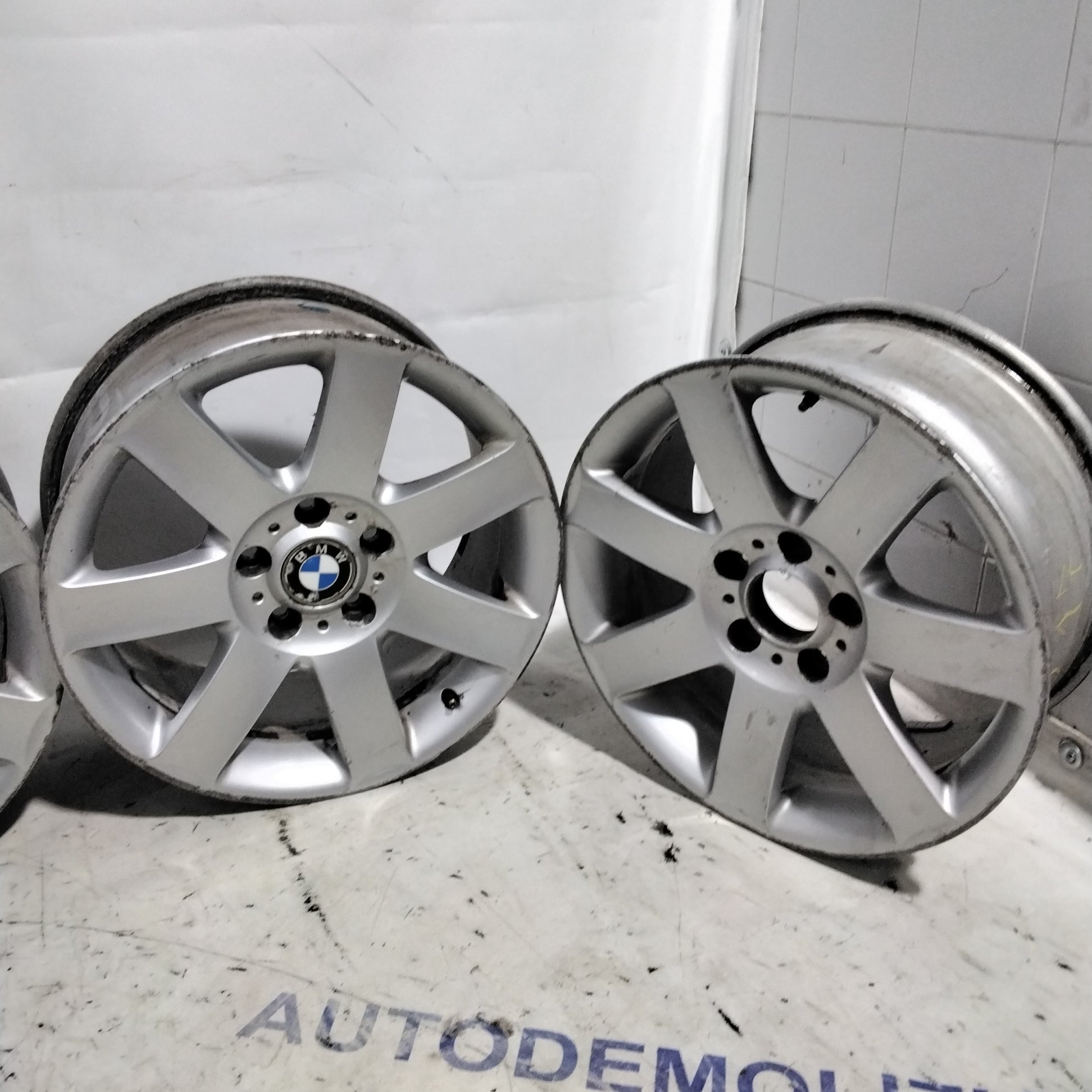 4 cerchi in lega 5 fori BMW 17 pollici