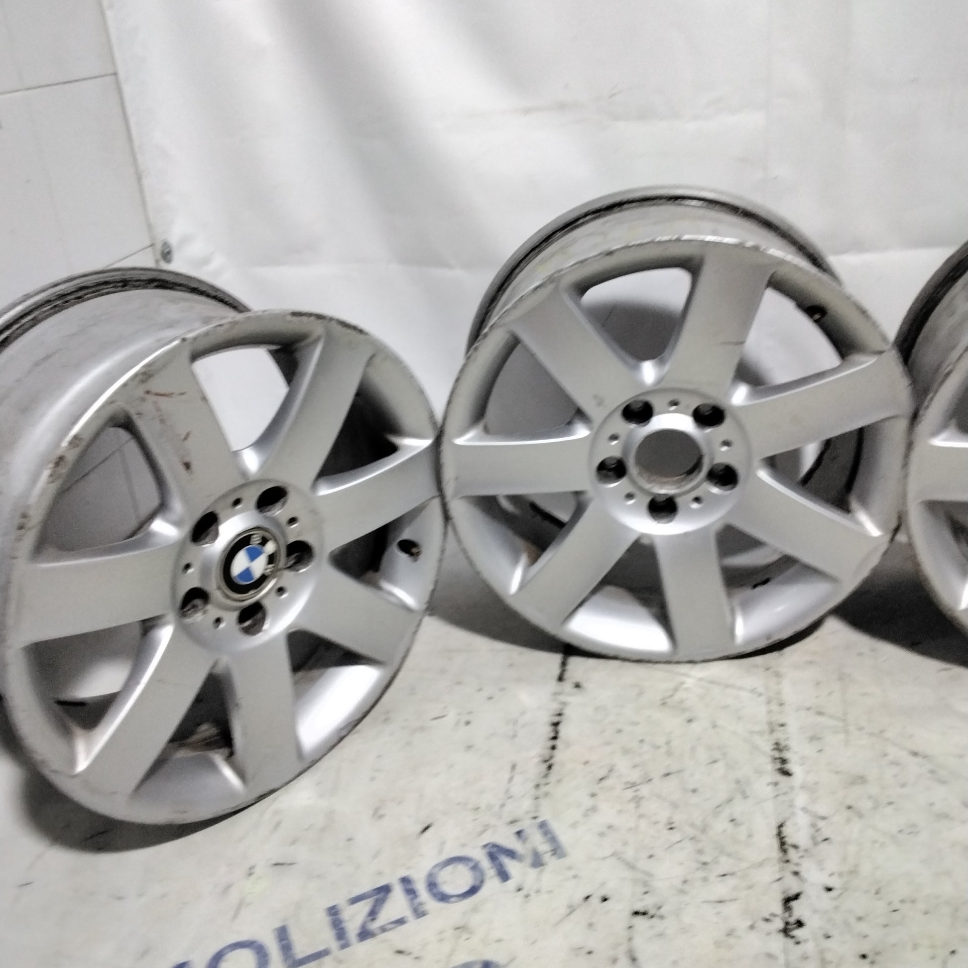 4 cerchi in lega 5 fori BMW 17 pollici